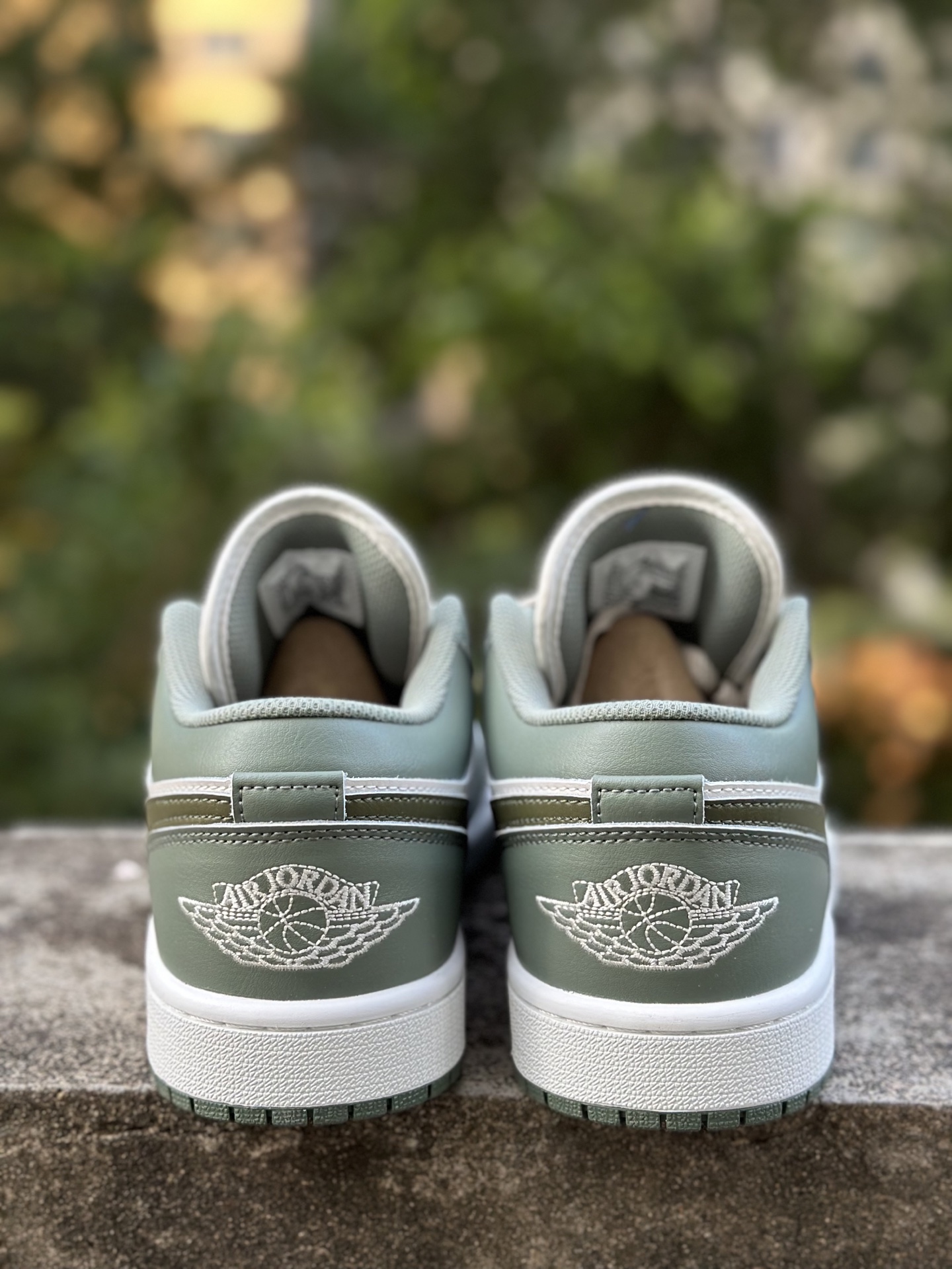 200 Air Jordan 1 Low ”Method of Make” AJ1 乔1低帮文化休闲鞋 553558-300 绿白-Chinese UA Cheap High Quatity Brand Clothes Bags handbags Sneakers wholesale wholesaler seller from China Factory suppliers Fashion Clothing Shoes best Quality Beautiful Price 200 Air Jordan 1 Low ”Method of Make” AJ1 乔1低帮文化休闲鞋 553558-300 绿白