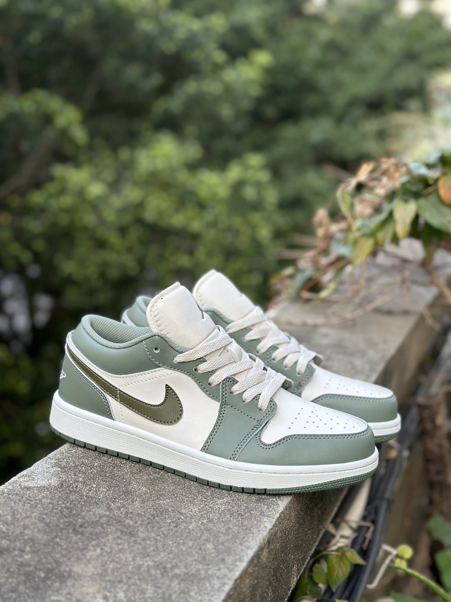 200 Air Jordan 1 Low ”Method of Make” AJ1 乔1低帮文化休闲鞋 553558-300 绿白-Chinese UA Cheap High Quatity Brand Clothes Bags handbags Sneakers wholesale wholesaler seller from China Factory suppliers Fashion Clothing Shoes best Quality Beautiful Price 200 Air Jordan 1 Low ”Method of Make” AJ1 乔1低帮文化休闲鞋 553558-300 绿白