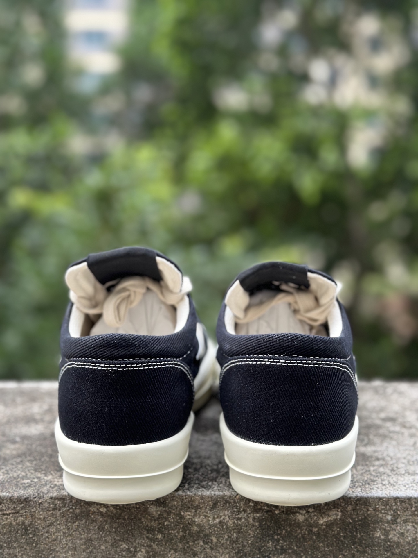 Rick Owens DRKSHDW 瑞克欧文斯RO 黑白 圆头系带低帮板鞋-Top High Quatity Cheap Sneakers Fashion Clothing Clothes Bags handbags Shoes of all Brand wholesale With The best Quality And Beautiful Price from China Factory Chinese suppliers wholesaler seller Rick Owens DRKSHDW 瑞克欧文斯RO 黑白 圆头系带低帮板鞋