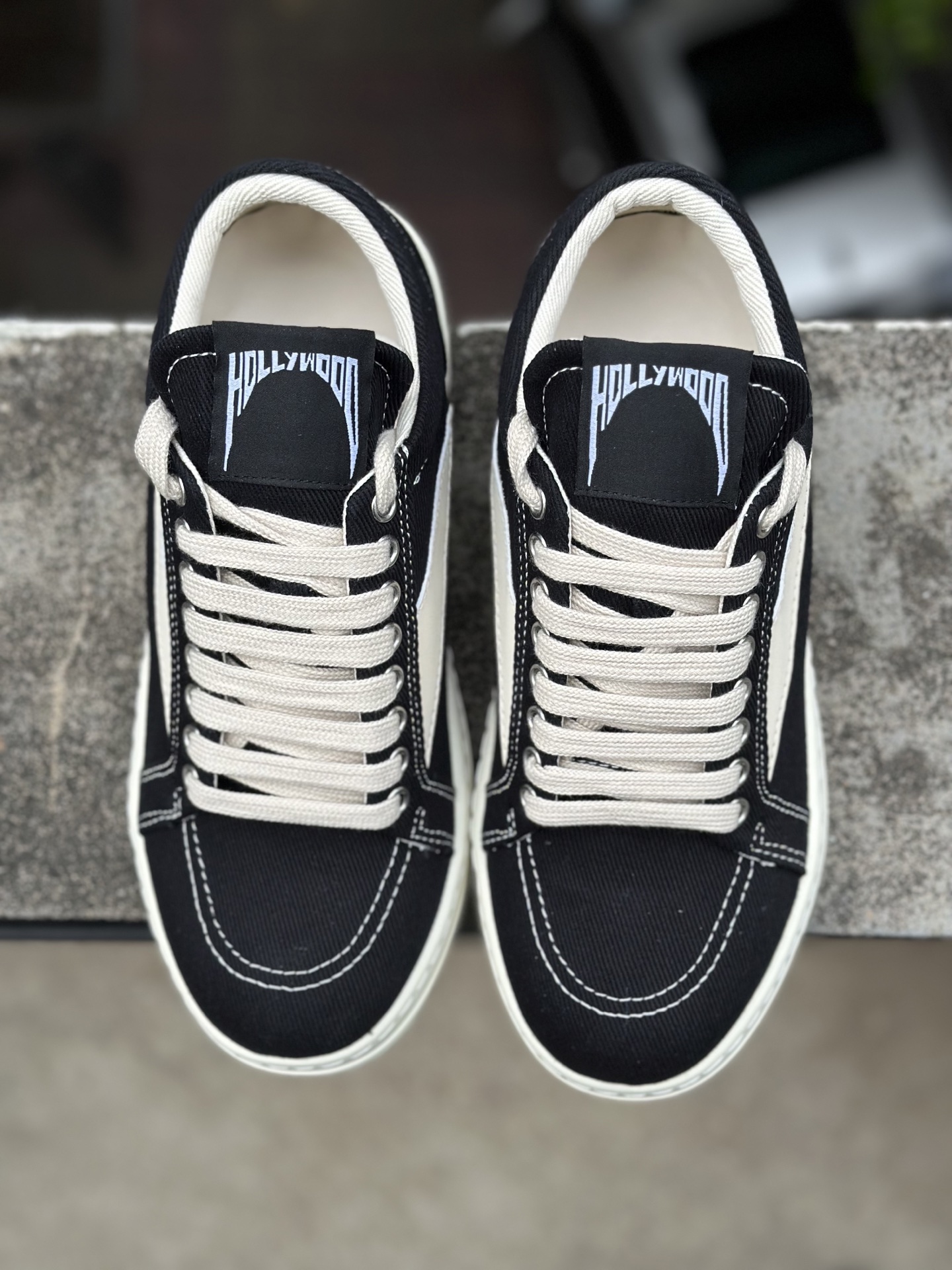 Rick Owens DRKSHDW 瑞克欧文斯RO 黑白 圆头系带低帮板鞋-Top High Quatity Cheap Sneakers Fashion Clothing Clothes Bags handbags Shoes of all Brand wholesale With The best Quality And Beautiful Price from China Factory Chinese suppliers wholesaler seller Rick Owens DRKSHDW 瑞克欧文斯RO 黑白 圆头系带低帮板鞋