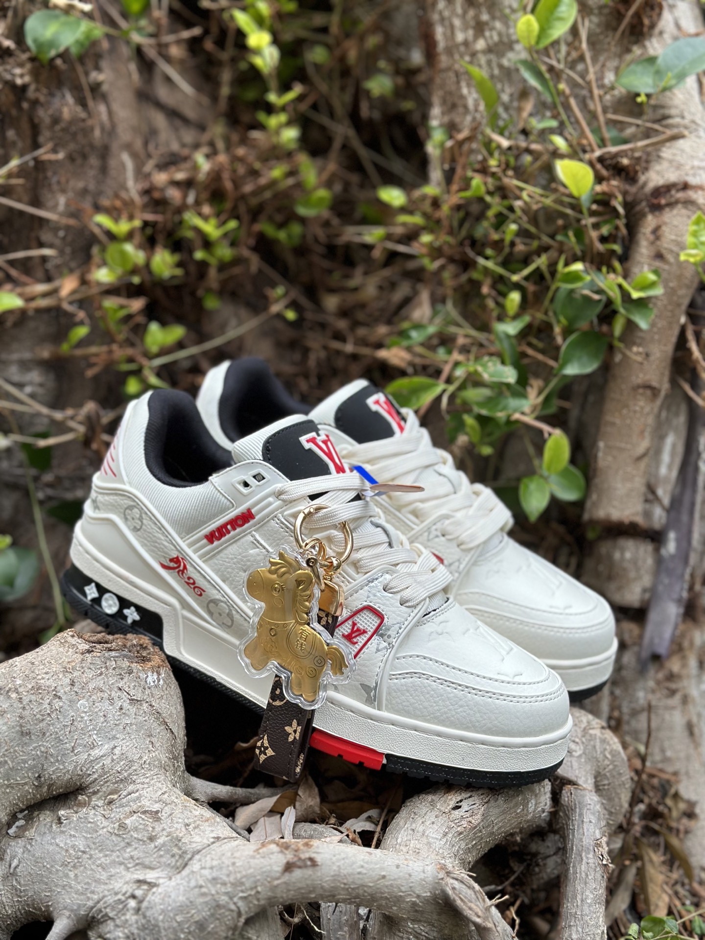 LOUIS VUITTON Trainer Maxi 路易威登 LV厚底板鞋 LOUIS VUITTON Trainer Maxi 路易威登 LV厚底板鞋