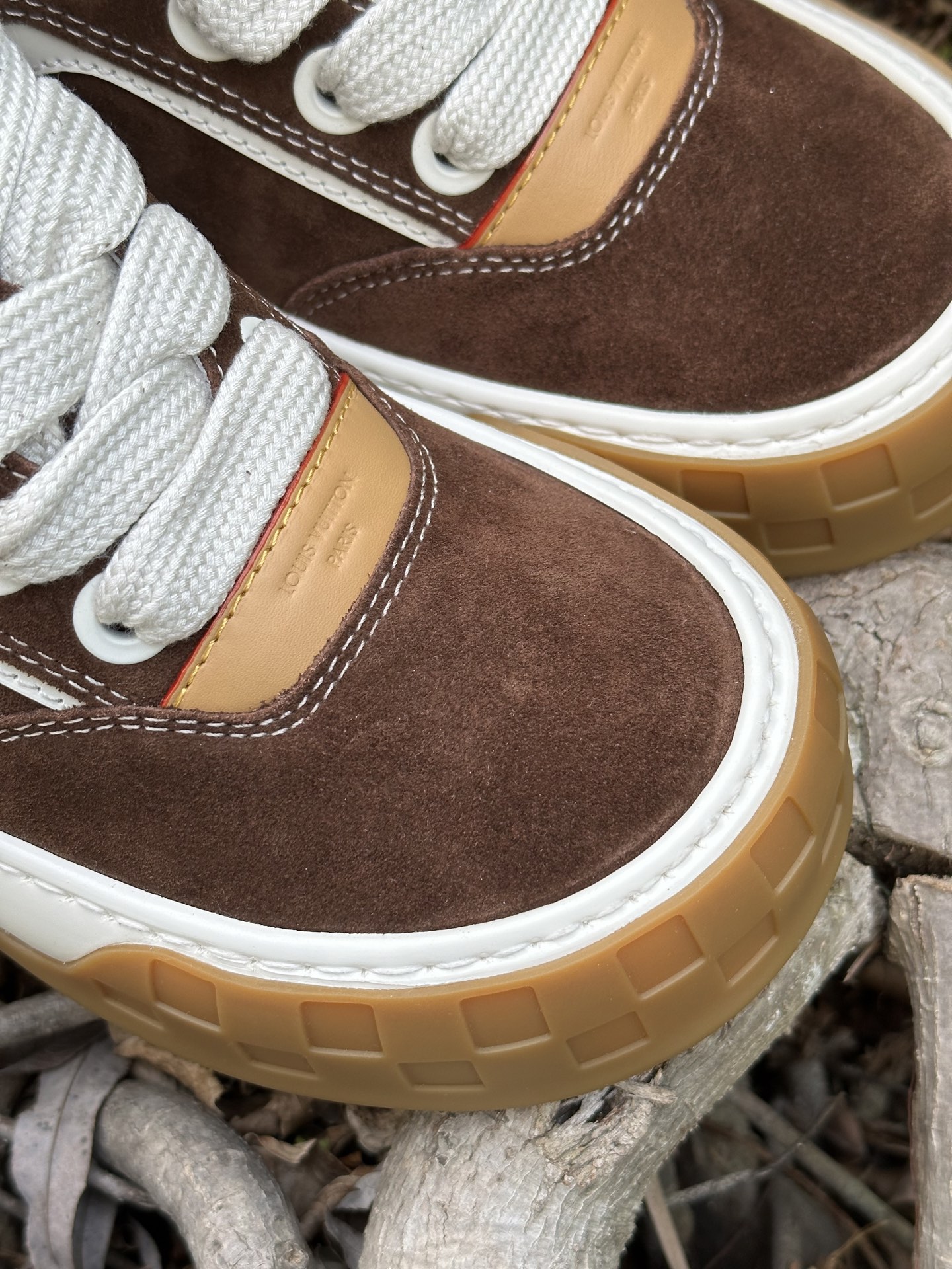 430 佛山版本 LOUIS VUITTON Tilted 饼干系列 LV 路易威登 Tilted Low Sneakers 倾斜系列低帮复古休闲运动板鞋