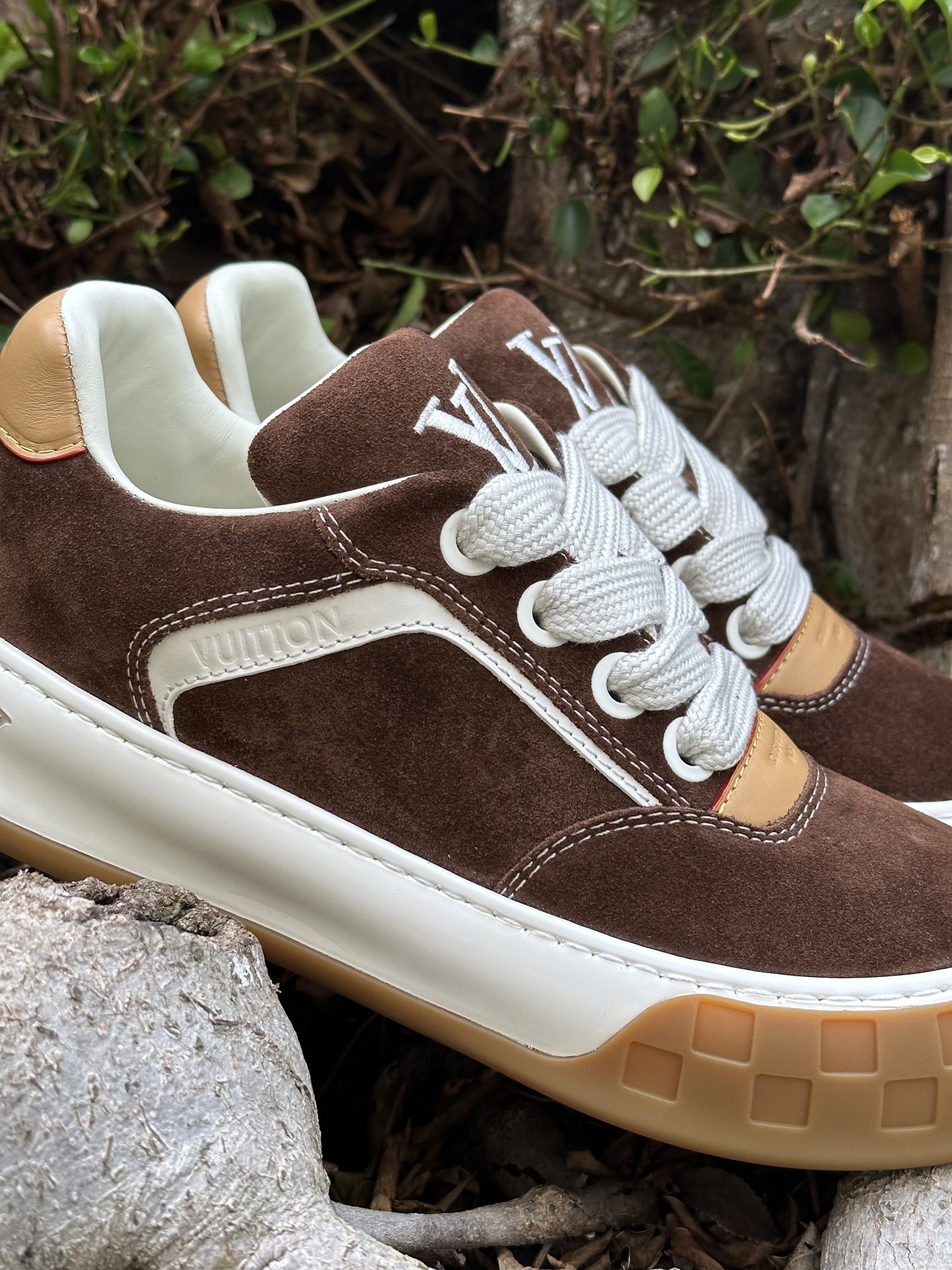 430 佛山版本 LOUIS VUITTON Tilted 饼干系列 LV 路易威登 Tilted Low Sneakers 倾斜系列低帮复古休闲运动板鞋
