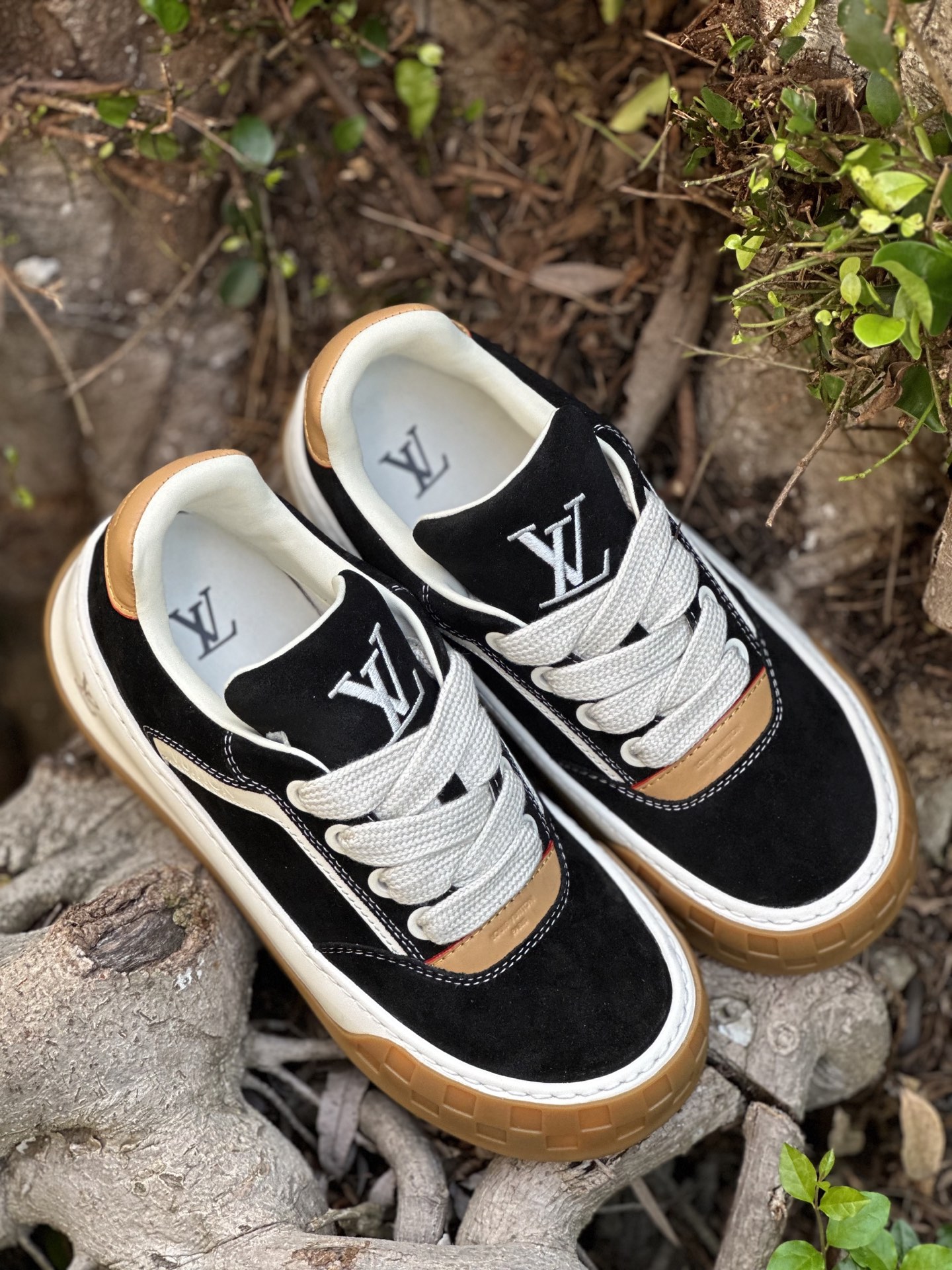 430 佛山版本持续更新中 LOUIS VUITTON Tilted 饼干系列 2026 早春全新上架 唯一正确版本 LV 路易威登 Tilted Low Sneakers 倾斜系列低帮复古休闲运动板鞋