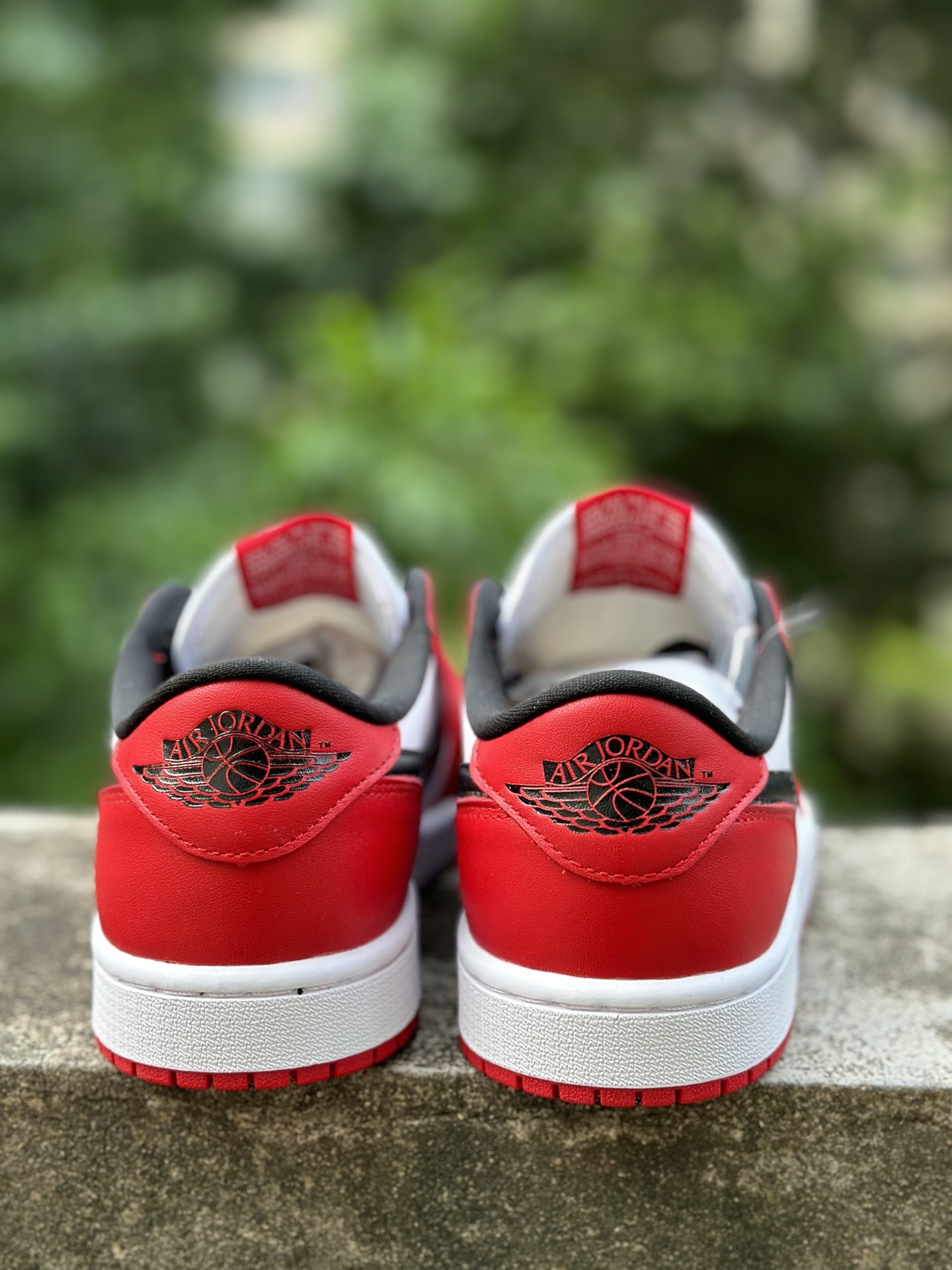 260 莞产头层老货新做必有刷子 Jordan Air Jordan 1 RETRO LOW Chica舒适百搭 低帮 复古篮球鞋 男女同款 红白黑 HQ6998-600