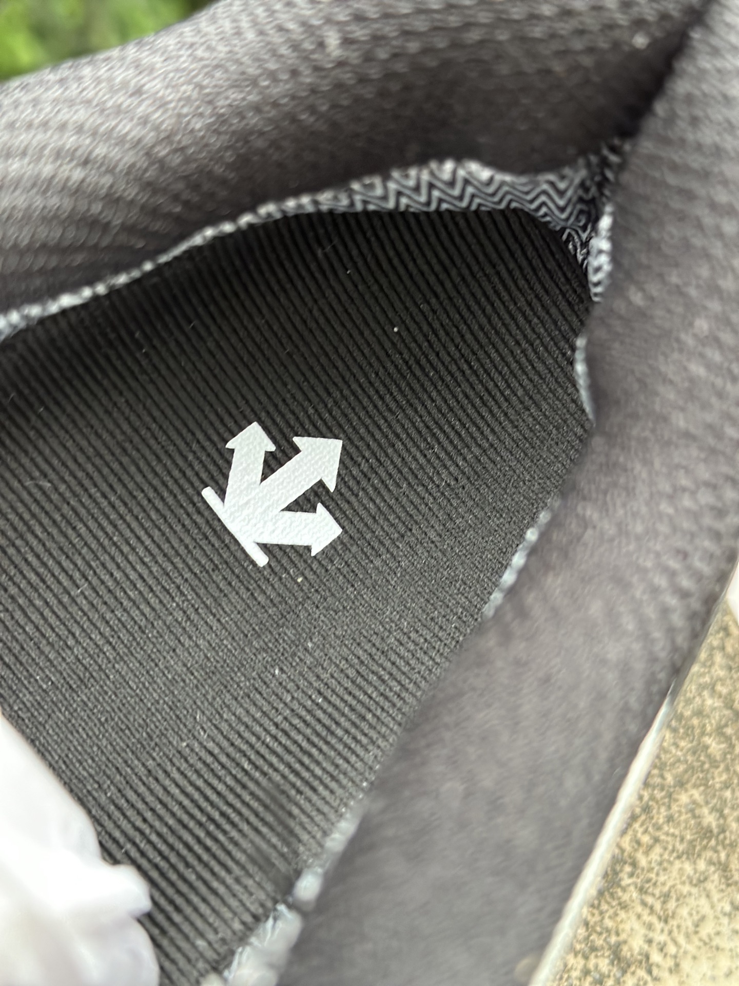 300 迪桑特DESCENTE SKI STYLE系列 SNOW TREK GTX 舒适百搭 防滑耐磨 低帮 徒步鞋 男款 黑白 D5131SSN38-WT-Chinese UA Cheap High Quatity Brand Clothes Bags handbags Sneakers wholesale wholesaler seller from China Factory suppliers Fashion Clothing Shoes best Quality Beautiful Price 300 迪桑特DESCENTE SKI STYLE系列 SNOW TREK GTX 舒适百搭 防滑耐磨 低帮 徒步鞋 男款 黑白 D5131SSN38-WT