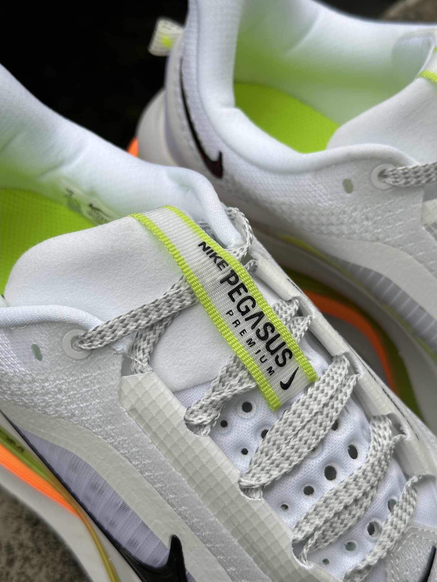NIKE PEGASUS PREMIUM耐克飞马公路跑步鞋 HQ2592-105-Top High Quatity Cheap Sneakers Fashion Clothing Clothes Bags handbags Shoes of all Brand wholesale With The best Quality And Beautiful Price from China Factory Chinese suppliers wholesaler seller NIKE PEGASUS PREMIUM耐克飞马公路跑步鞋 HQ2592-105