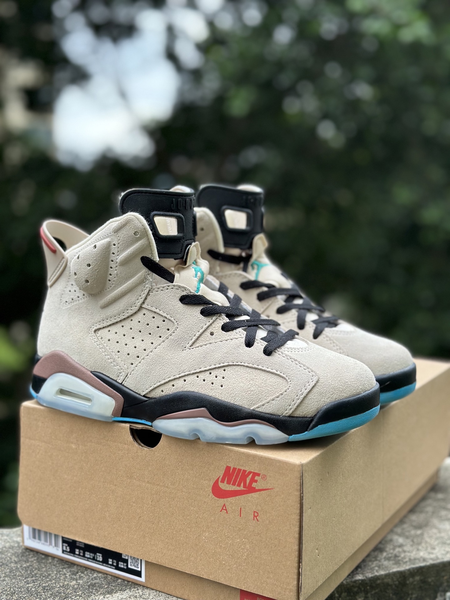Air Jordan 6 Retro 高帮 AJ6 乔丹6代 aj6 乔6 高邦 乔丹篮球鞋系列 联名浅棕色 IF3103-100 Air Jordan 6 Retro 高帮 AJ6 乔丹6代 aj6 乔6 高邦 乔丹篮球鞋系列 联名浅棕色 IF3103-100