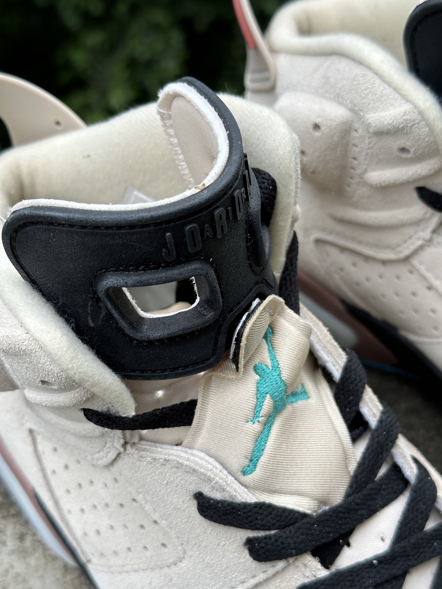Air Jordan 6 Retro 高帮 AJ6 乔丹6代 aj6 乔6 高邦 乔丹篮球鞋系列 联名浅棕色 IF3103-100 Air Jordan 6 Retro 高帮 AJ6 乔丹6代 aj6 乔6 高邦 乔丹篮球鞋系列 联名浅棕色 IF3103-100