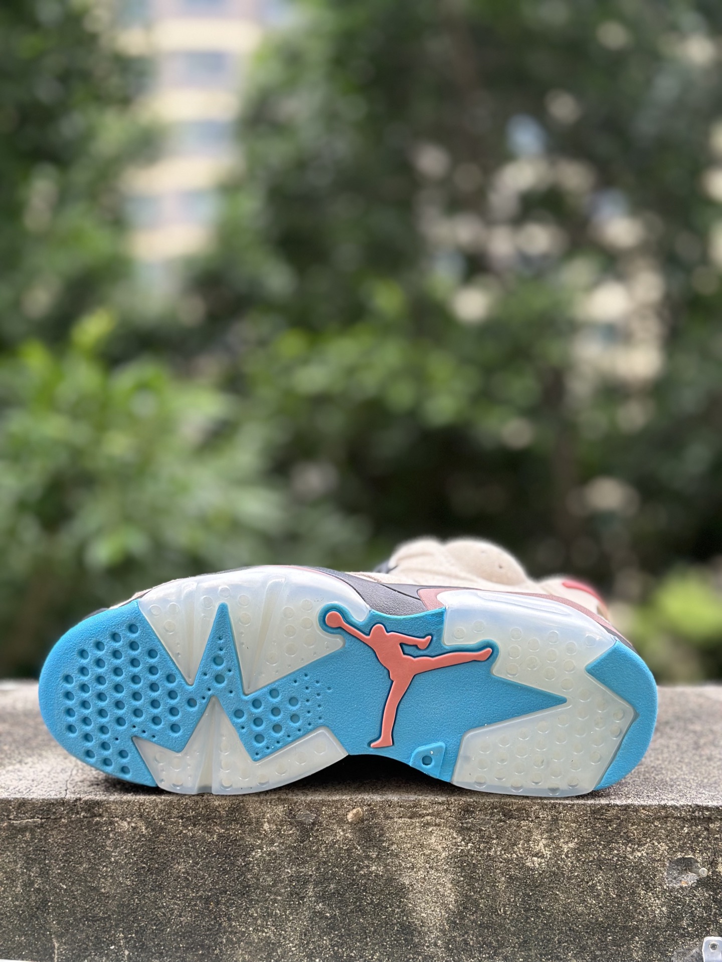 Air Jordan 6 Retro 高帮 AJ6 乔丹6代 aj6 乔6 高邦 乔丹篮球鞋系列 联名浅棕色 IF3103-100 Air Jordan 6 Retro 高帮 AJ6 乔丹6代 aj6 乔6 高邦 乔丹篮球鞋系列 联名浅棕色 IF3103-100