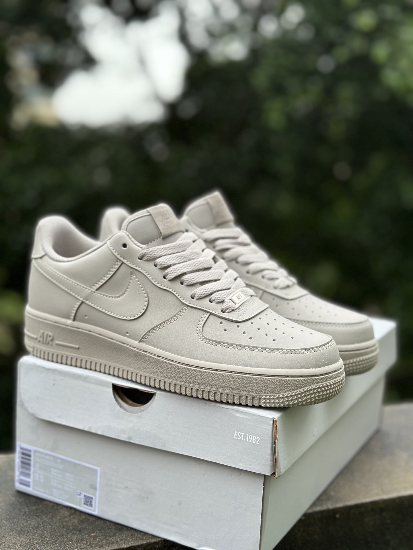 Nike Air Force 1 Low 空军一号低帮休闲运动板鞋 IH1698-001 灰色 Nike Air Force 1 Low 空军一号低帮休闲运动板鞋 IH1698-001 灰色