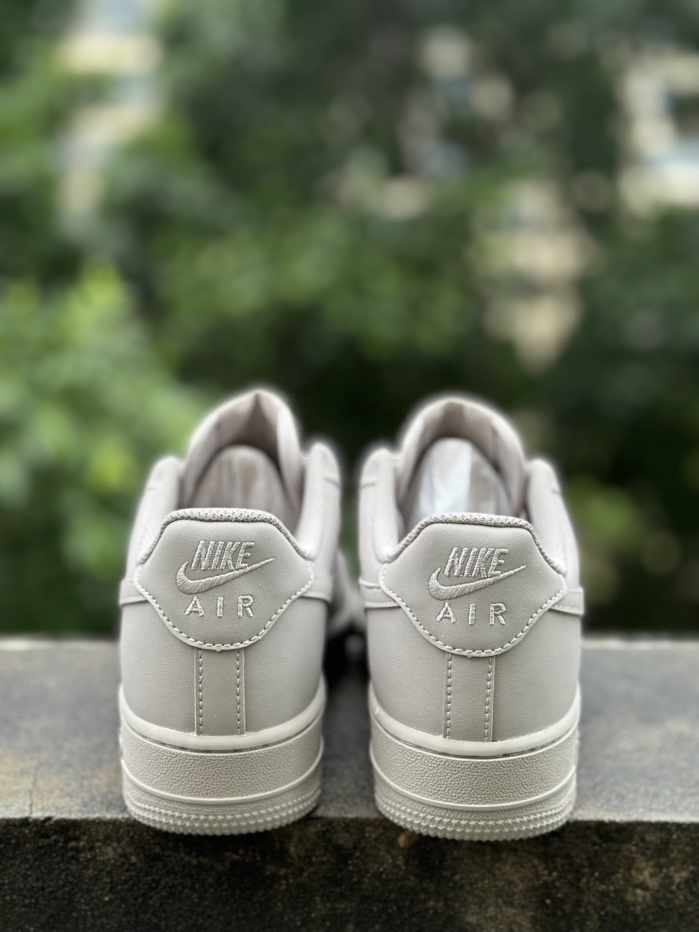 Nike Air Force 1 Low 空军一号低帮休闲运动板鞋 IH1698-001 灰色 Nike Air Force 1 Low 空军一号低帮休闲运动板鞋 IH1698-001 灰色