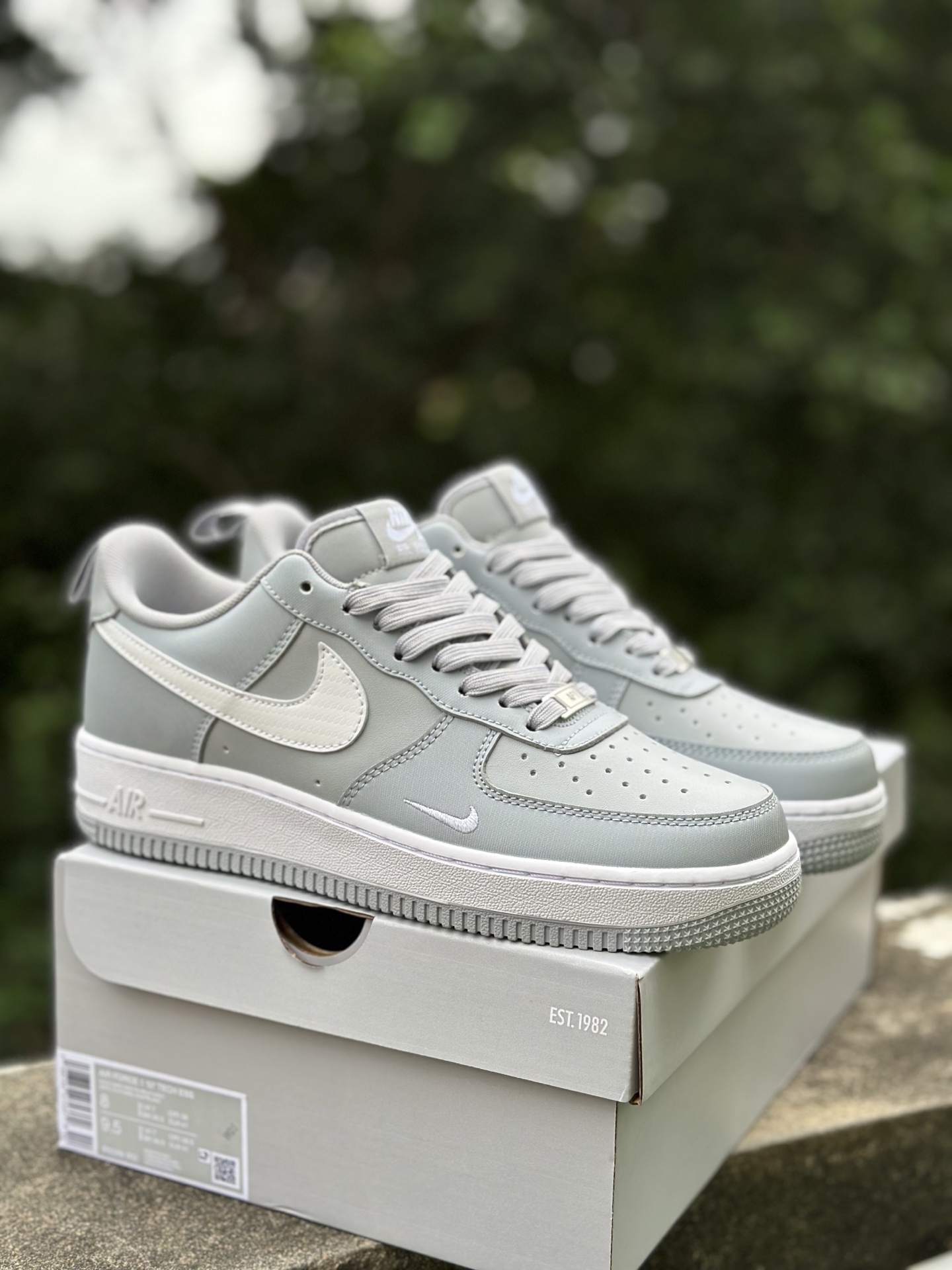 Nike Air Force 1 Low 空军一号低帮休闲运动板鞋 IR5599-002 灰白 Nike Air Force 1 Low 空军一号低帮休闲运动板鞋 IR5599-002 灰白