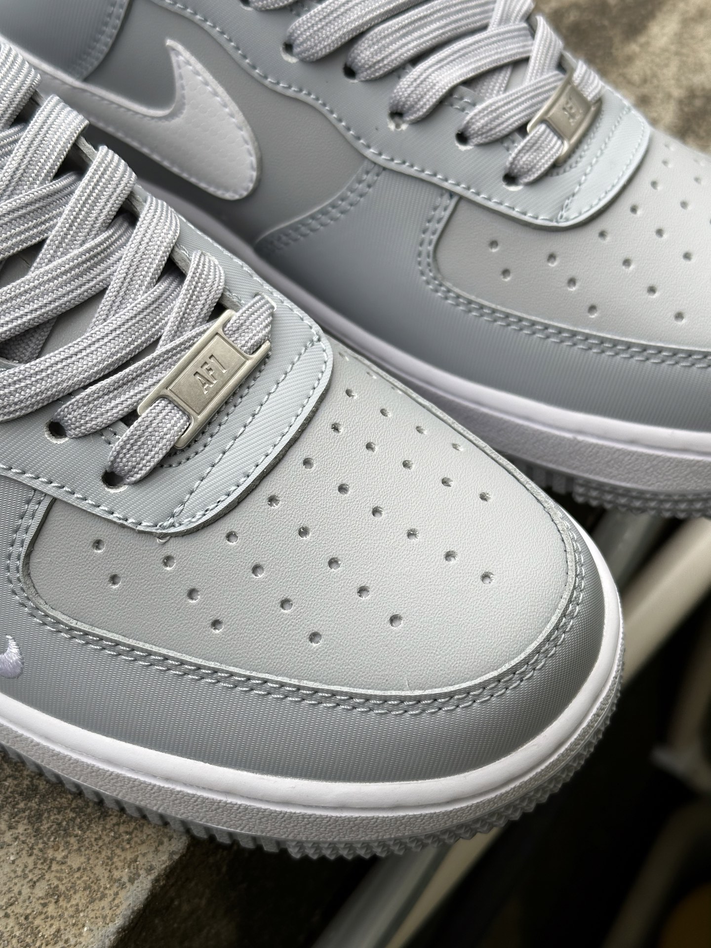 Nike Air Force 1 Low 空军一号低帮休闲运动板鞋 IR5599-002 灰白 Nike Air Force 1 Low 空军一号低帮休闲运动板鞋 IR5599-002 灰白