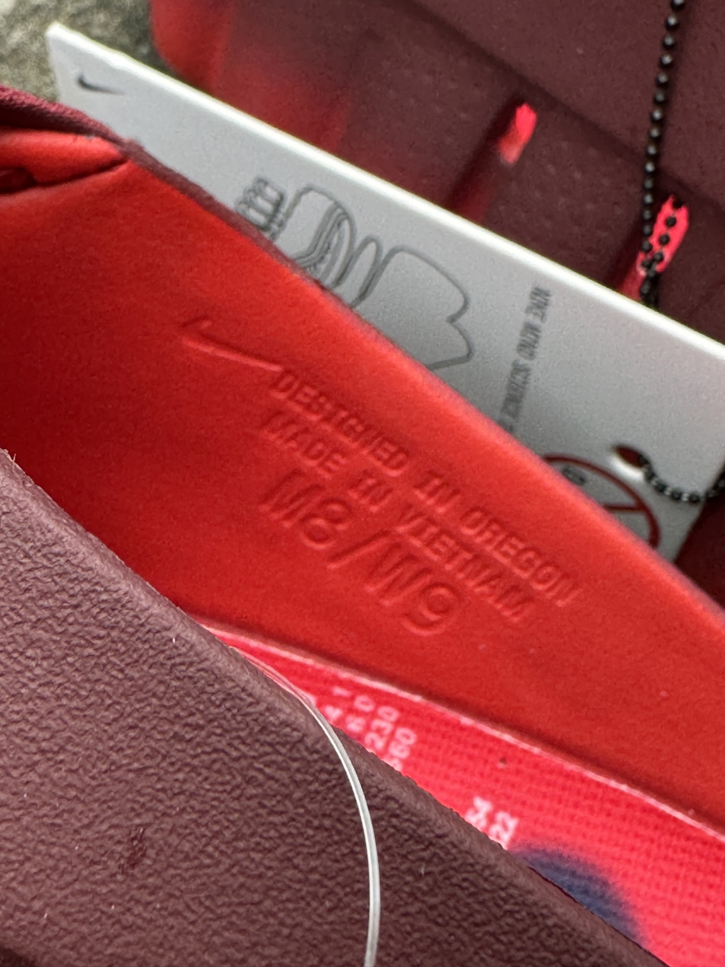 PKNike Mind 001 黑科技足底按摩舒适柔软包头拖鞋 深红 HQ4307-601 PKNike Mind 001 黑科技足底按摩舒适柔软包头拖鞋 深红 HQ4307-601