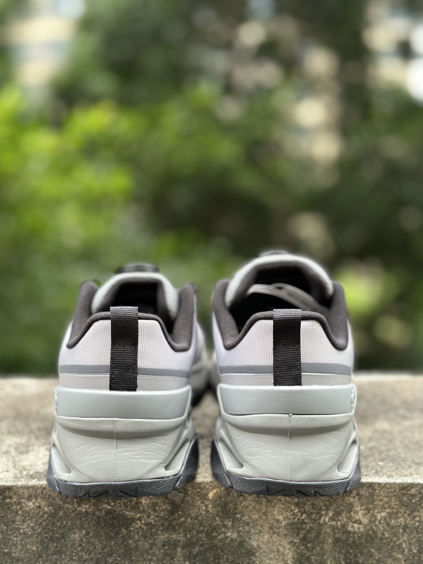 迪桑特DESCENTE CIRCUIT 2.0 WIRE 时尚舒适 低帮 训练鞋 浅灰色 D4331TCT07-LG-Top High Quatity Cheap Sneakers Fashion Clothing Clothes Bags handbags Shoes of all Brand wholesale With The best Quality And Beautiful Price from China Factory Chinese suppliers wholesaler seller 迪桑特DESCENTE CIRCUIT 2.0 WIRE 时尚舒适 低帮 训练鞋 浅灰色 D4331TCT07-LG