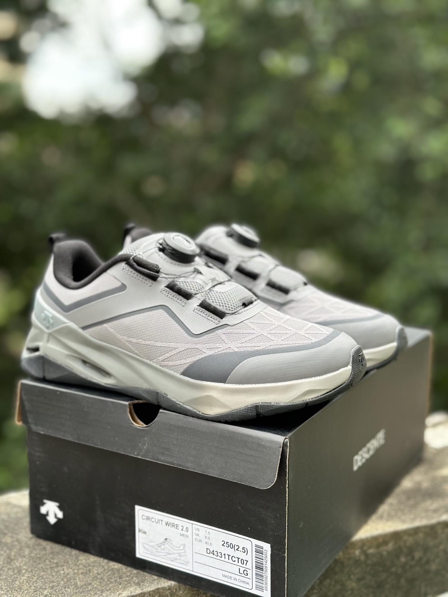 迪桑特DESCENTE CIRCUIT 2.0 WIRE 时尚舒适 低帮 训练鞋 浅灰色 D4331TCT07-LG-Top High Quatity Cheap Sneakers Fashion Clothing Clothes Bags handbags Shoes of all Brand wholesale With The best Quality And Beautiful Price from China Factory Chinese suppliers wholesaler seller 迪桑特DESCENTE CIRCUIT 2.0 WIRE 时尚舒适 低帮 训练鞋 浅灰色 D4331TCT07-LG
