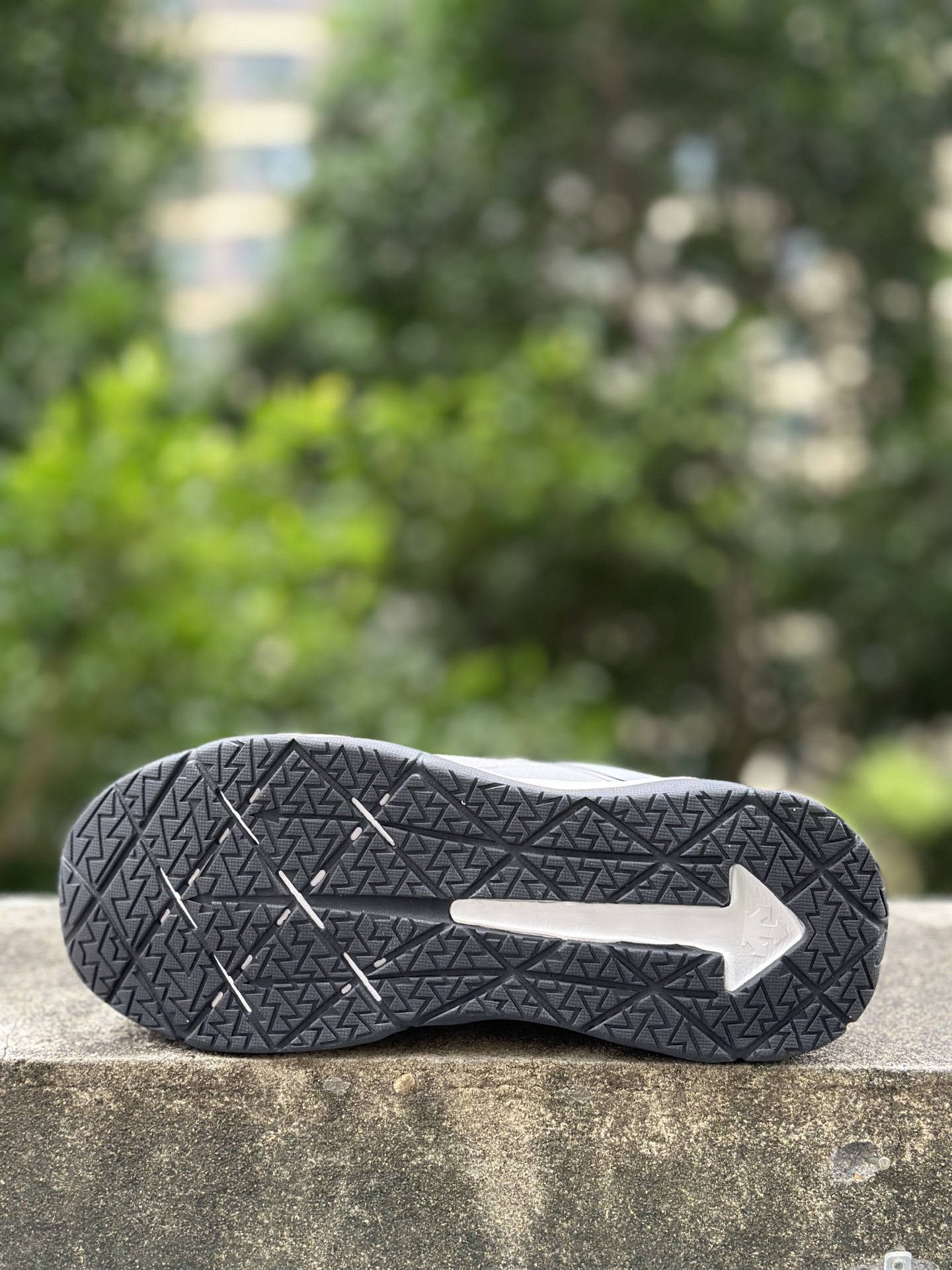 迪桑特DESCENTE CIRCUIT 2.0 WIRE 时尚舒适 低帮 训练鞋 白灰 D5331TCT07-Top High Quatity Cheap Sneakers Fashion Clothing Clothes Bags handbags Shoes of all Brand wholesale With The best Quality And Beautiful Price from China Factory Chinese suppliers wholesaler seller 迪桑特DESCENTE CIRCUIT 2.0 WIRE 时尚舒适 低帮 训练鞋 白灰 D5331TCT07