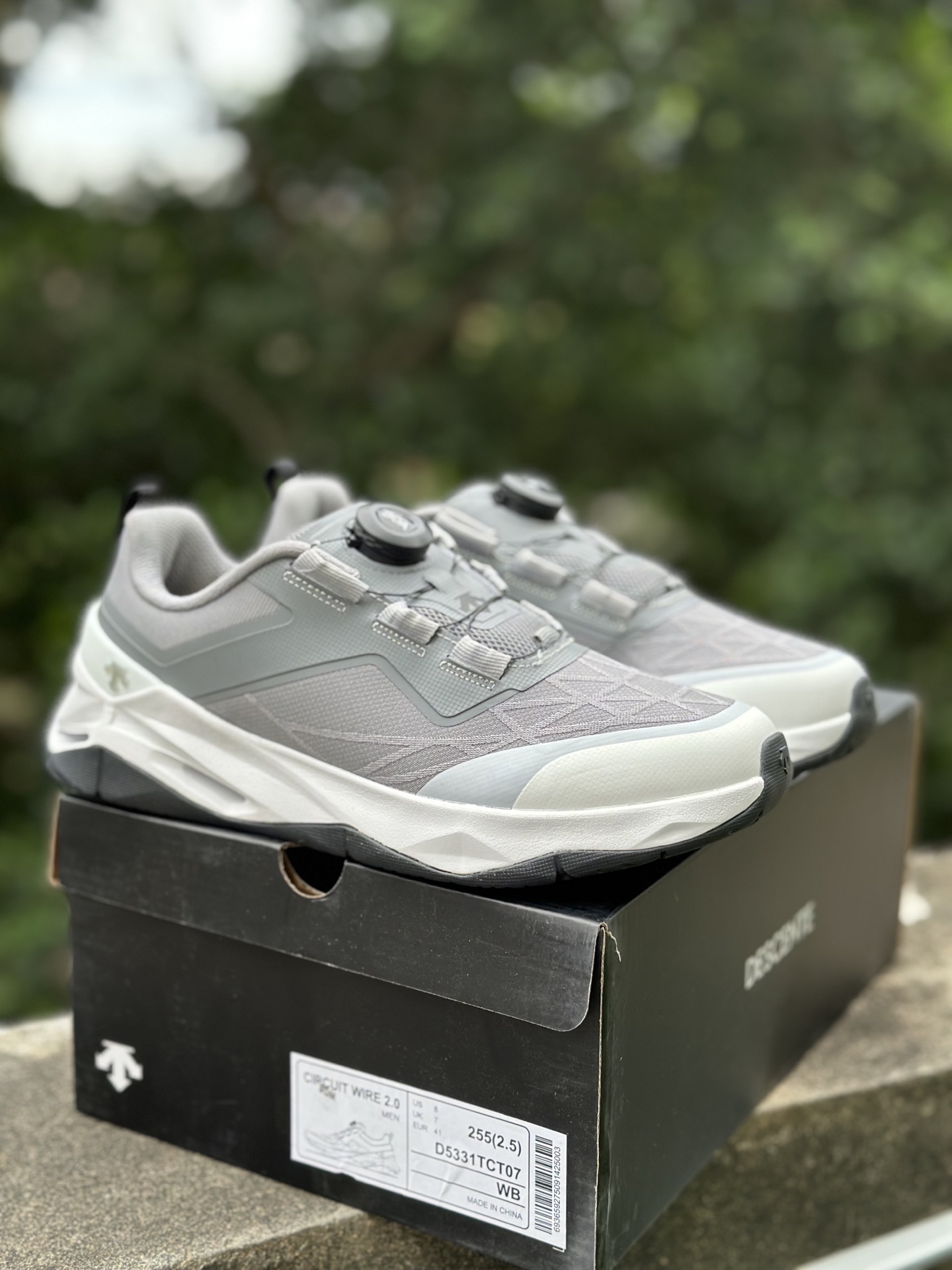 迪桑特DESCENTE CIRCUIT 2.0 WIRE 时尚舒适 低帮 训练鞋 白灰 D5331TCT07-Top High Quatity Cheap Sneakers Fashion Clothing Clothes Bags handbags Shoes of all Brand wholesale With The best Quality And Beautiful Price from China Factory Chinese suppliers wholesaler seller 迪桑特DESCENTE CIRCUIT 2.0 WIRE 时尚舒适 低帮 训练鞋 白灰 D5331TCT07