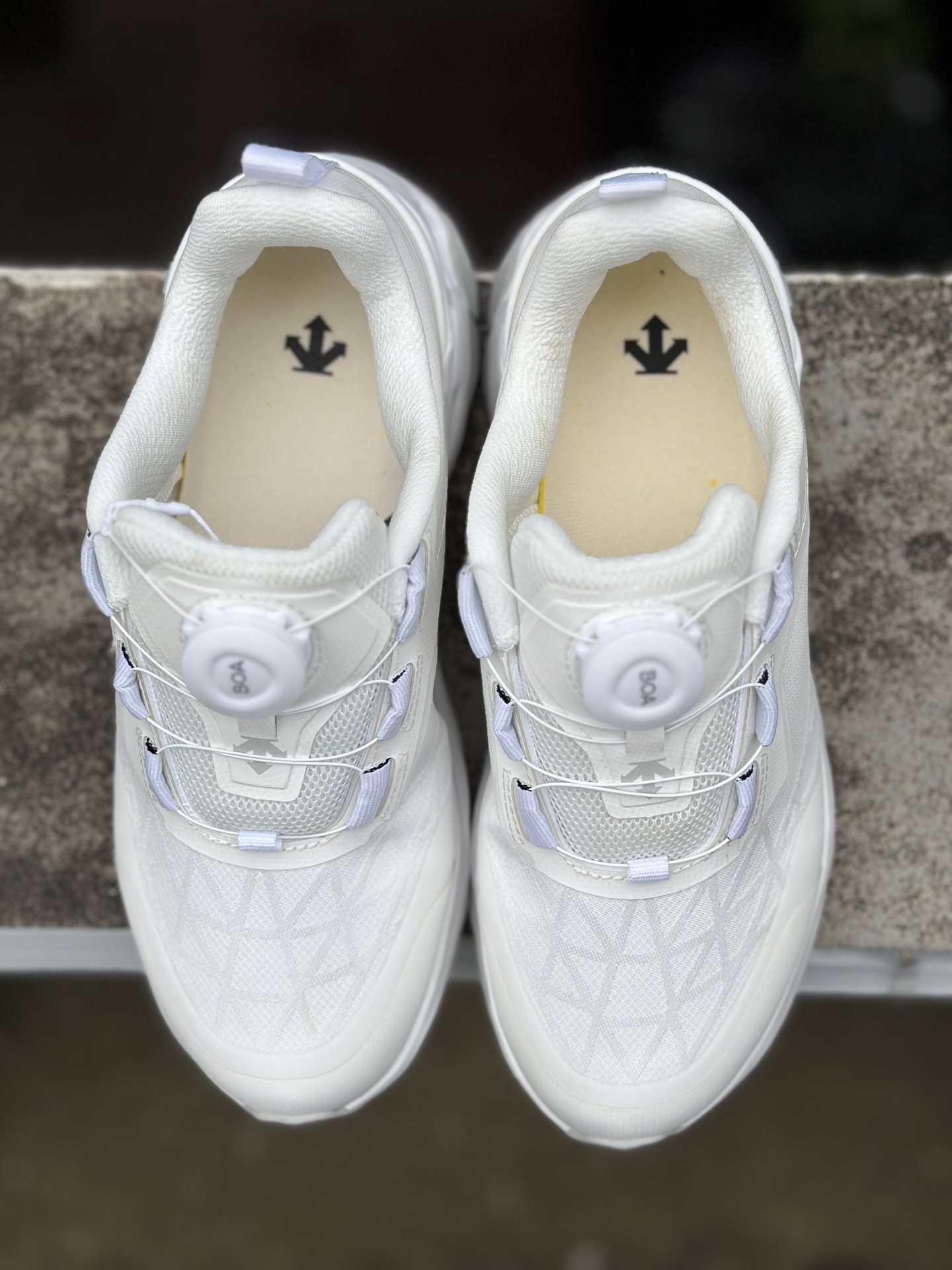 迪桑特DESCENTE CIRCUIT 2.0 WIRE 时尚舒适 低帮 训练鞋 白 D5331TCT07-Top High Quatity Cheap Sneakers Fashion Clothing Clothes Bags handbags Shoes of all Brand wholesale With The best Quality And Beautiful Price from China Factory Chinese suppliers wholesaler seller 迪桑特DESCENTE CIRCUIT 2.0 WIRE 时尚舒适 低帮 训练鞋 白 D5331TCT07