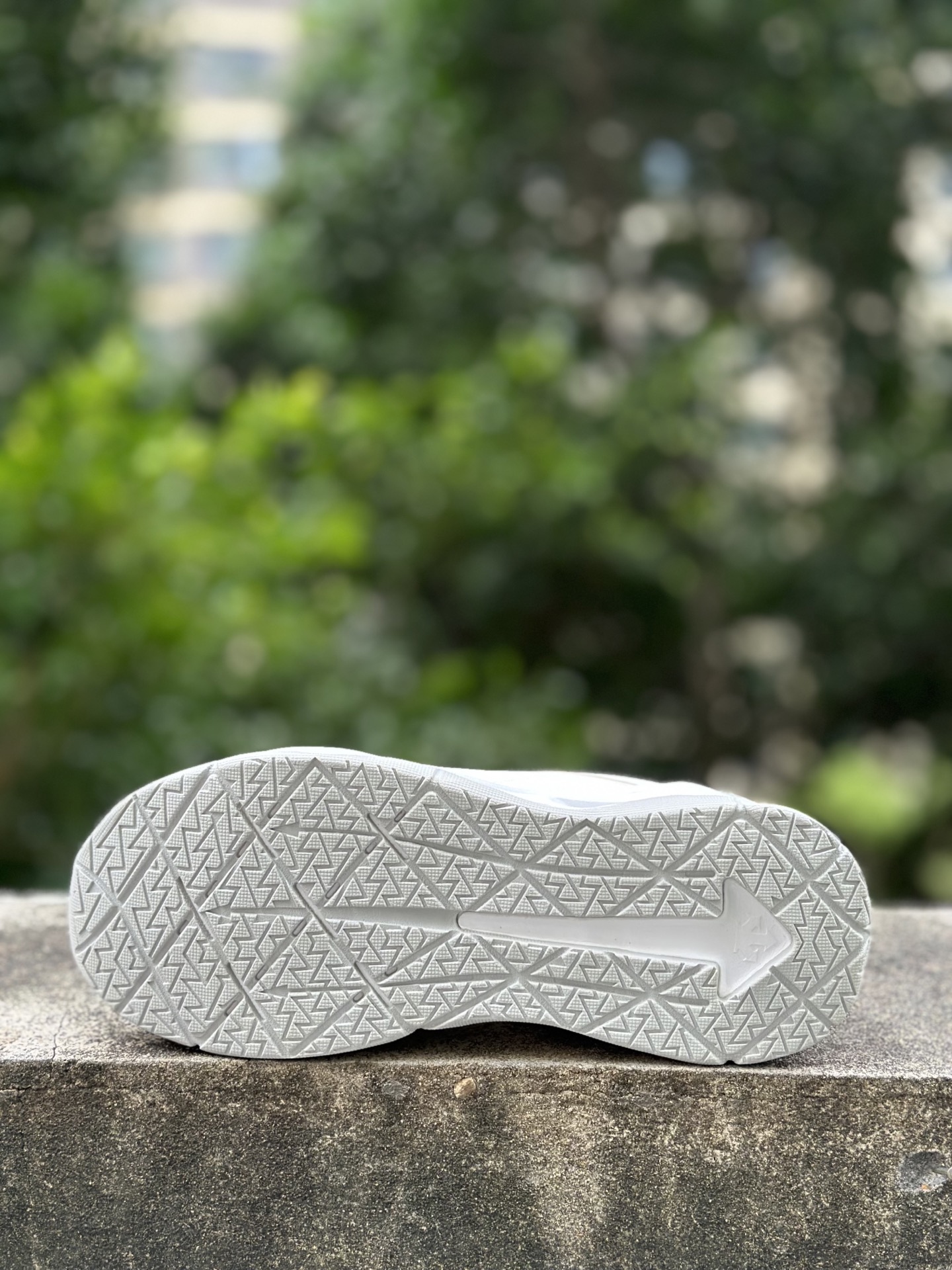 迪桑特DESCENTE CIRCUIT 2.0 WIRE 时尚舒适 低帮 训练鞋 白 D5331TCT07-Top High Quatity Cheap Sneakers Fashion Clothing Clothes Bags handbags Shoes of all Brand wholesale With The best Quality And Beautiful Price from China Factory Chinese suppliers wholesaler seller 迪桑特DESCENTE CIRCUIT 2.0 WIRE 时尚舒适 低帮 训练鞋 白 D5331TCT07