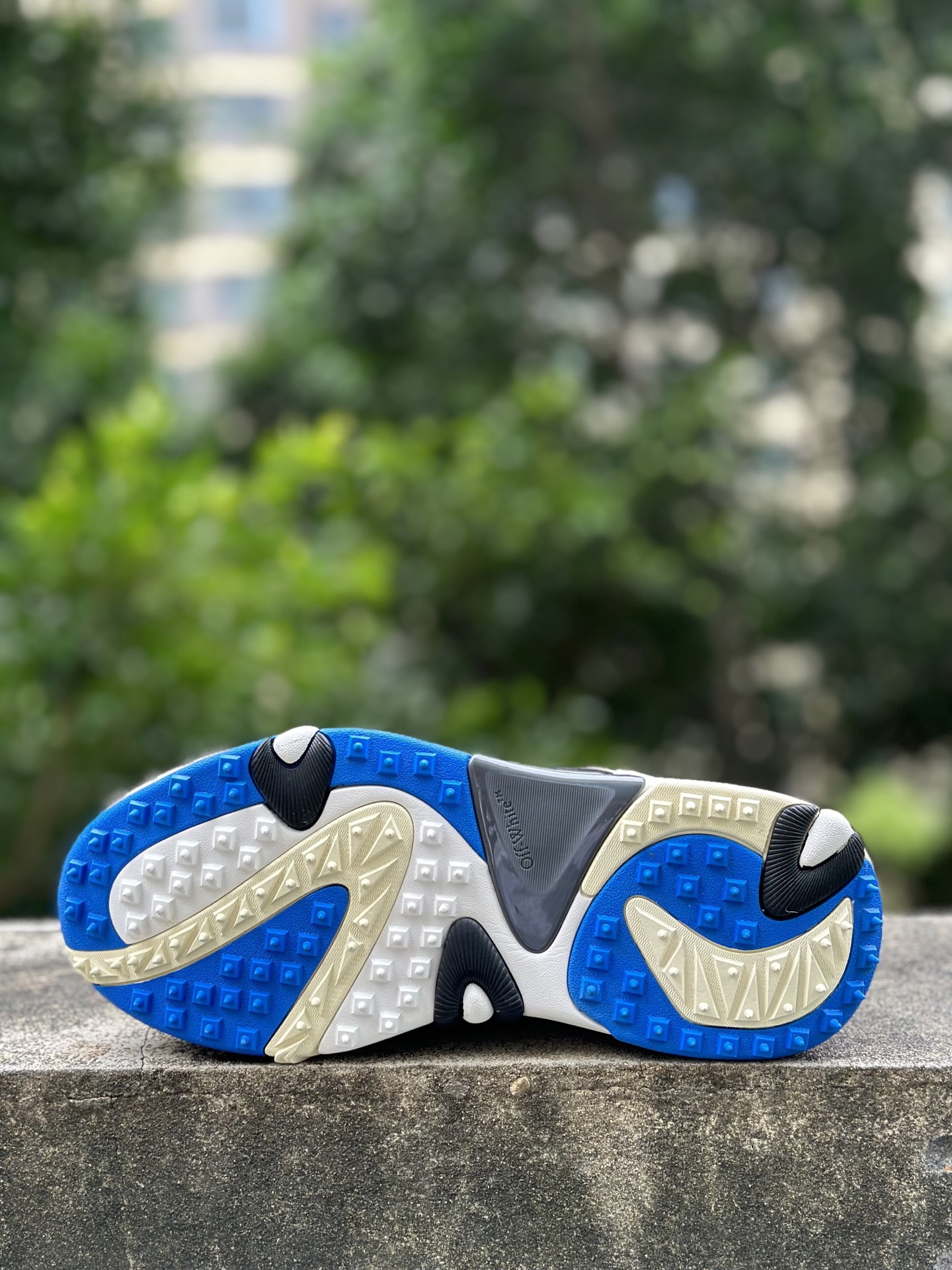 Off-White 低帮复古休闲鞋-Top High Quatity Cheap Sneakers Fashion Clothing Clothes Bags handbags Shoes of all Brand wholesale With The best Quality And Beautiful Price from China Factory Chinese suppliers wholesaler seller Off-White 低帮复古休闲鞋
