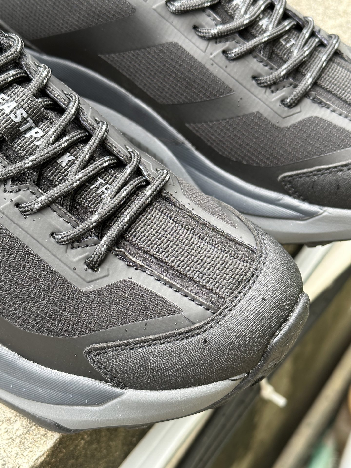 北面THE NORTH FACEFASTPACK ULTRA GTX 回弹抓地 登山鞋 舒适户外运动越野登山鞋 NF0A8D9X-VMI 北面THE NORTH FACEFASTPACK ULTRA GTX 回弹抓地 登山鞋 舒适户外运动越野登山鞋 NF0A8D9X-VMI