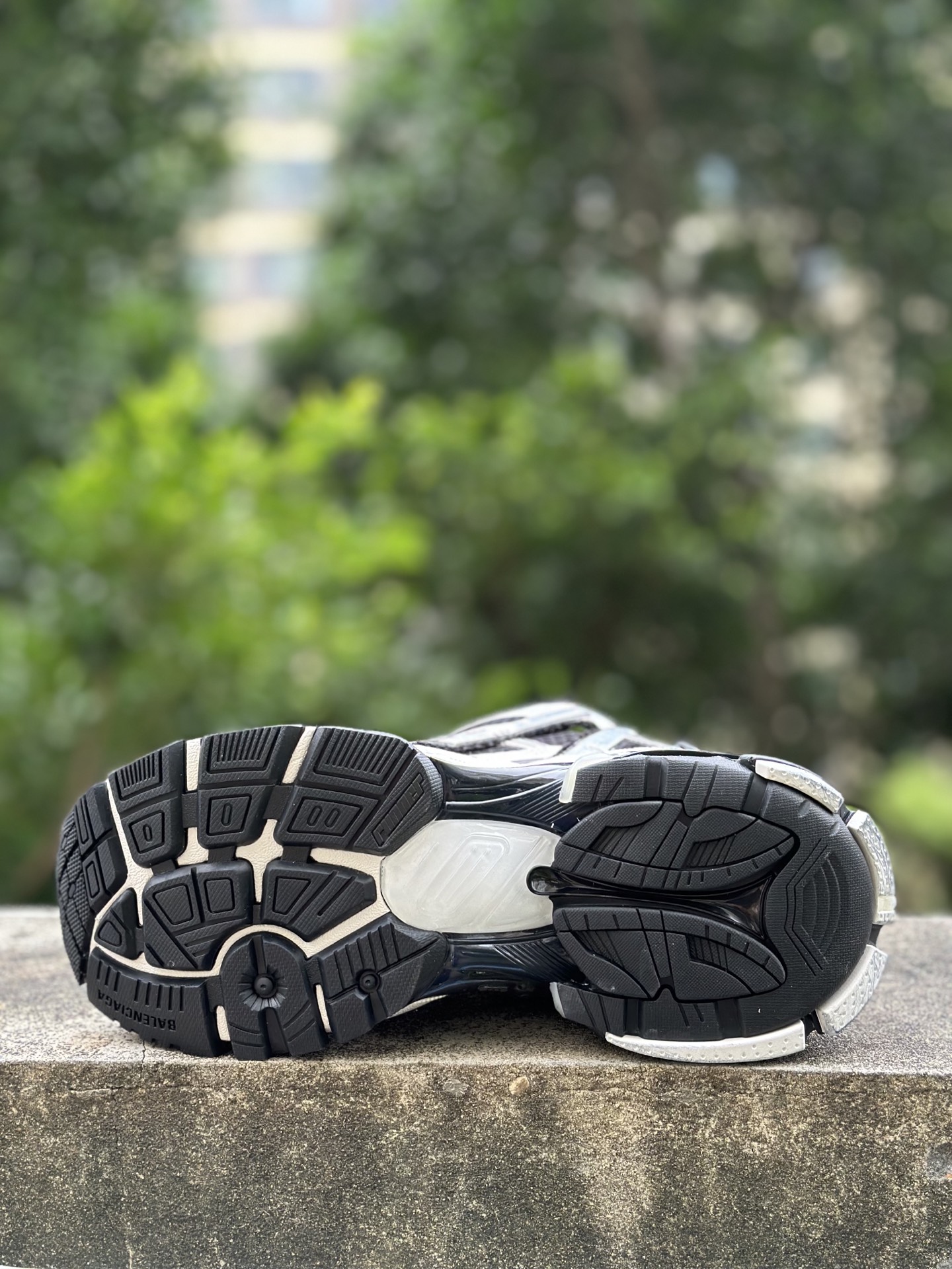纯原版本巴黎世家巴黎 7代Runner 发光LED灯鞋-Top High Quatity Cheap Sneakers Fashion Clothing Clothes Bags handbags Shoes of all Brand wholesale With The best Quality And Beautiful Price from China Factory Chinese suppliers wholesaler seller 纯原版本巴黎世家巴黎 7代Runner 发光LED灯鞋