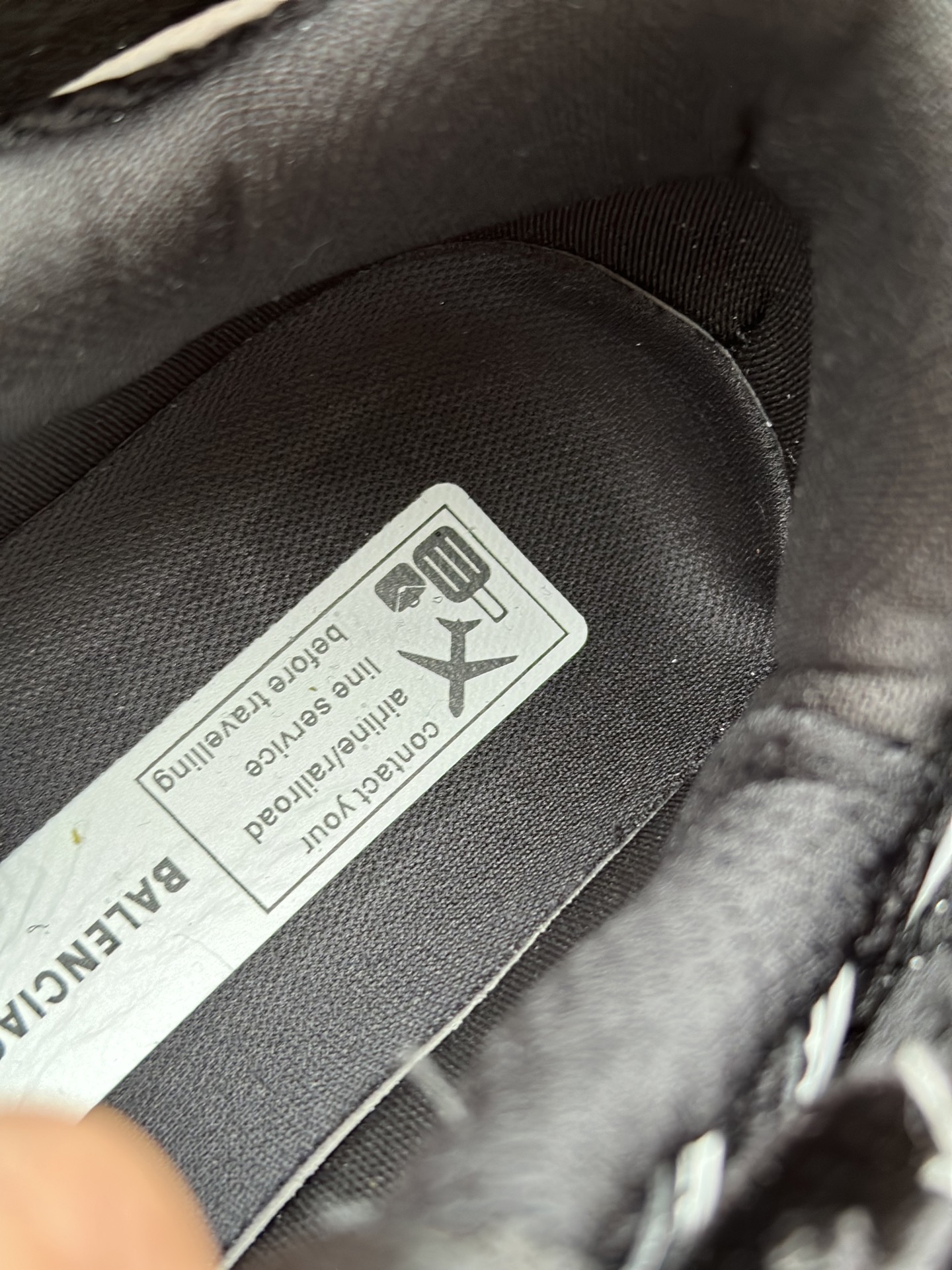纯原版本巴黎世家巴黎 7代Runner 发光LED灯鞋-Top High Quatity Cheap Sneakers Fashion Clothing Clothes Bags handbags Shoes of all Brand wholesale With The best Quality And Beautiful Price from China Factory Chinese suppliers wholesaler seller 纯原版本巴黎世家巴黎 7代Runner 发光LED灯鞋