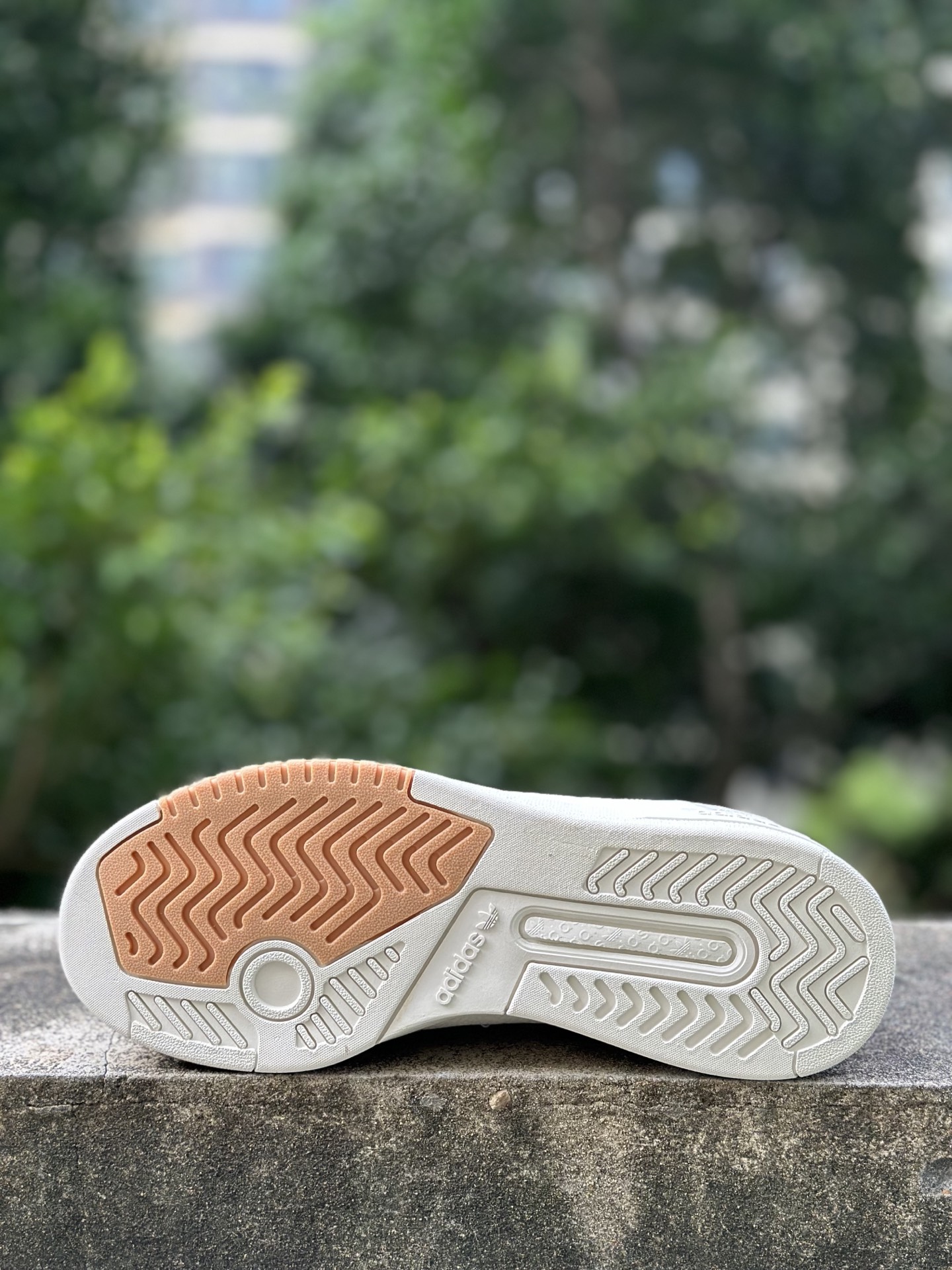 adidas originals Drop Step 2.0 舒适贴合 低帮 板鞋 男女同款 亮白色 KI3415-Top High Quatity Cheap Sneakers Fashion Clothing Clothes Bags handbags Shoes of all Brand wholesale With The best Quality And Beautiful Price from China Factory Chinese suppliers wholesaler seller adidas originals Drop Step 2.0 舒适贴合 低帮 板鞋 男女同款 亮白色 KI3415