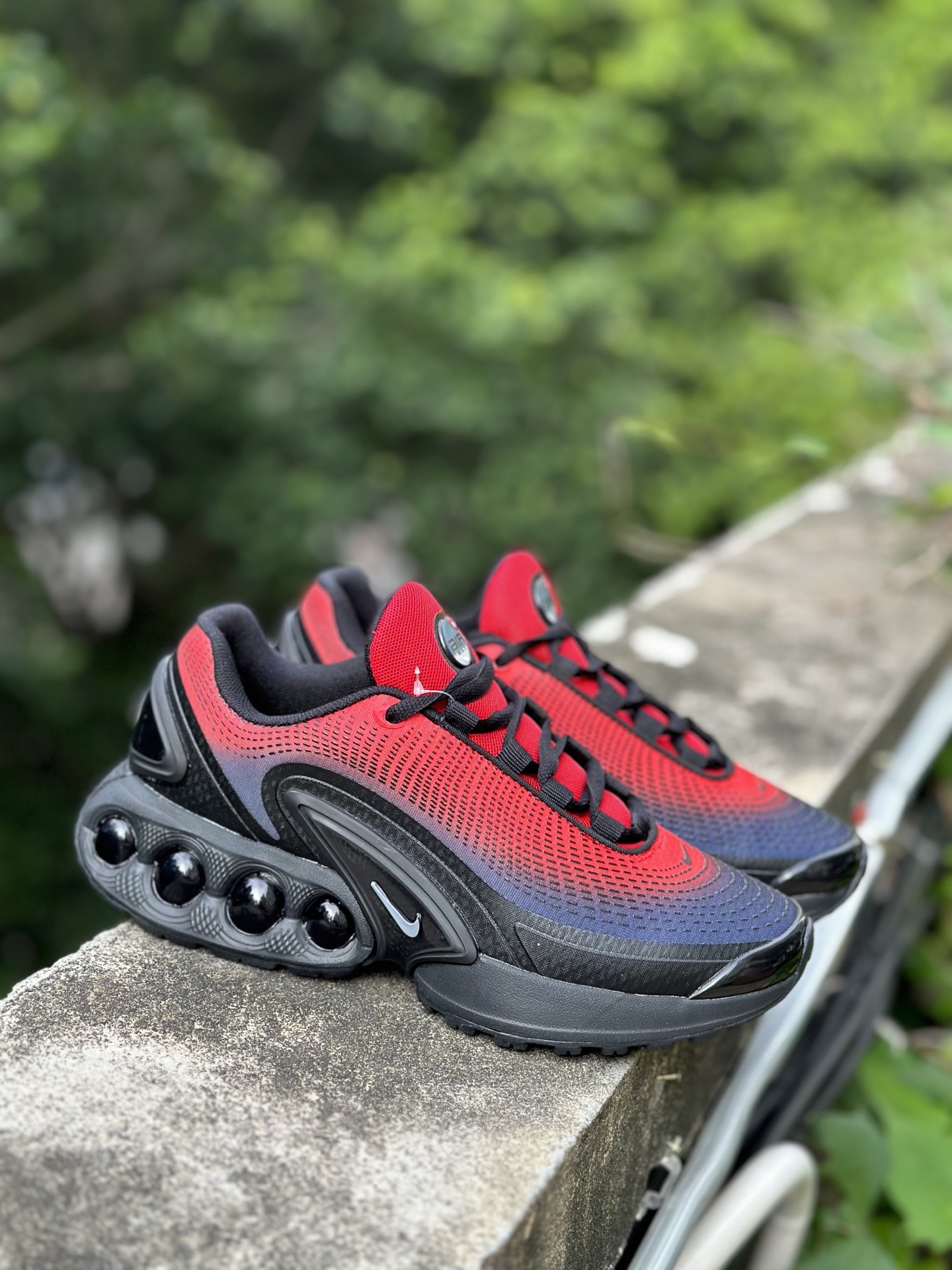 Nike Air Max Dn8 运动舒适减震 低帮跑步鞋 男女同款 Nike 旗下 Air Max 家族正式迎来最新成员 Air Max DN8 Nike Air Max Dn8 运动舒适减震 低帮跑步鞋 男女同款 Nike 旗下 Air Max 家族正式迎来最新成员 Air Max DN8
