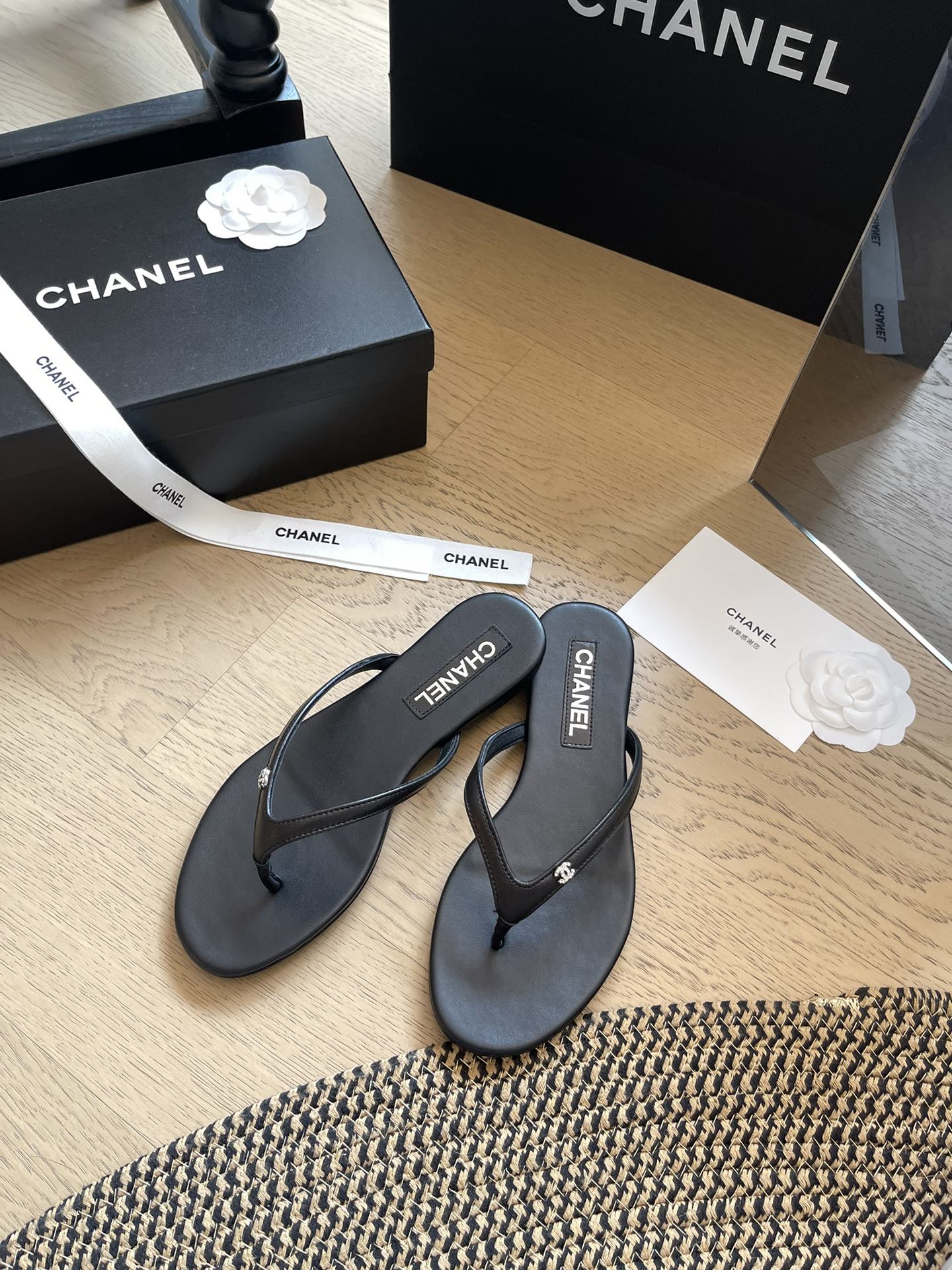 NO:235419,Chanel 25 spring and summer new flip flops, essential items for summer vacation, velvet upper, calfskin, footbed sheepskin, outsole genuine leather sole, size 35-41 