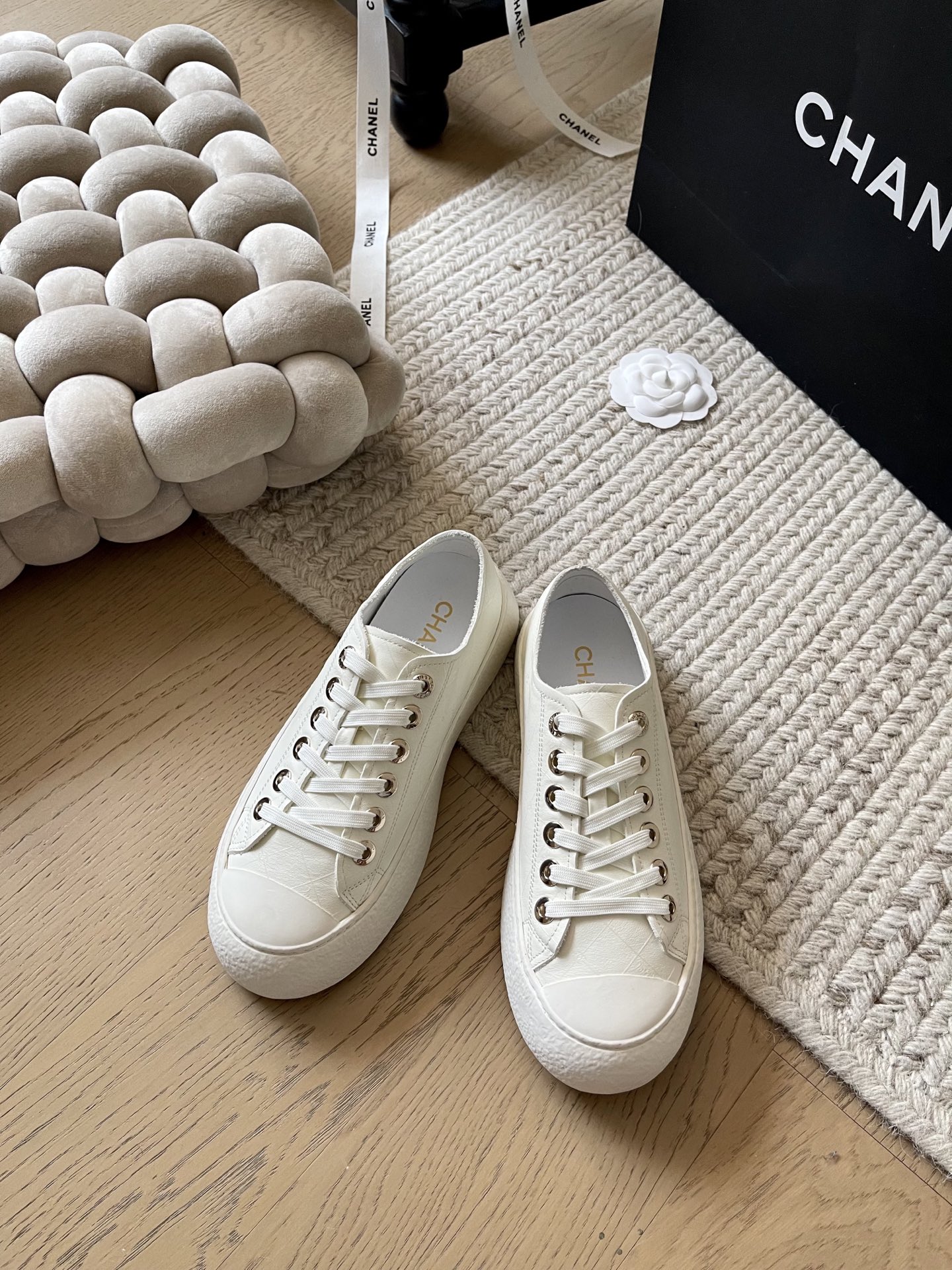 NO:165758,Chanel 25C spring new big toe shoes!  Top version!  Get ready for sale, the entire series is available!  If you want high-quality products, please come over. Customized fabric of sheepskin on the upper. Original non-slip tup sole. Size 34-41. Customized without return or replacement. Casual shoes/sports shoes, chanel, sneakers, sheepskin.19860909Chanel 25C春季新款大头鞋！ 顶级版本！抢先发售 整个系列都有！ 要高货的看过来 鞋面羊皮定制面料 垫脚羊皮 原版防滑tup大底 码数34-41 定制不退不换,休闲鞋/运动鞋,chanel,sneakers,sheepskin,Women's Shoes