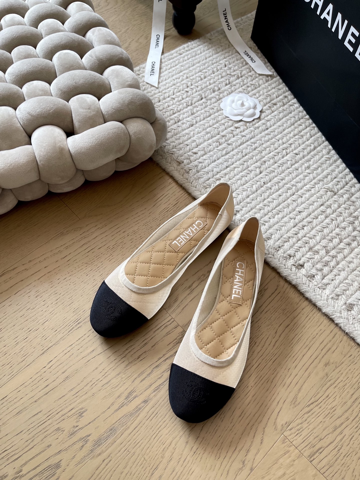 NO:257739,Chanel 25C early spring new mesh ballet!  Top version!  First sale, original custom mesh on the upper, footbed sheepskin, genuine leather outsole, size 34-41, custom-made, no return or replacement, ballet shoes, chanel, sheepskin, Leather soles19860909Chanel 25C早春新款网纱面芭蕾舞！ 顶级版本！抢先发售 鞋面原版定制网纱 垫脚羊皮 真皮大底 码数34-41 定制不退不换,芭蕾舞鞋,chanel,sheepskin,Leather soles,Women's Shoes