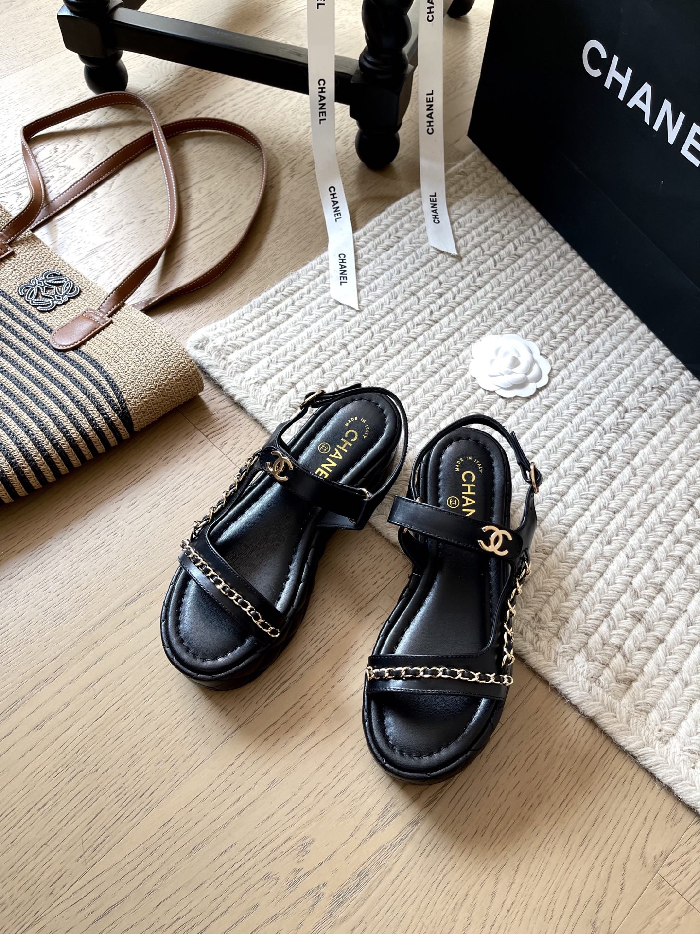 NO:257573,Chanel 25c early spring new thick-soled sandals series!  Top version!  First sale Original custom imported sheepskin footbed sheepskin Original outsole thick sole 6cm Size 34-41 Customized non-return or replacement, sandals, chanel, sandals, sheepskin19860909Chanel 25c早春新款厚底凉鞋系列！ 顶级版本！抢先发售 原版定制进口羊皮 垫脚羊皮 原版大底 厚底6cm 码数34-41 定制不退不换,凉鞋,chanel,sandals,sheepskin,Women's Shoes