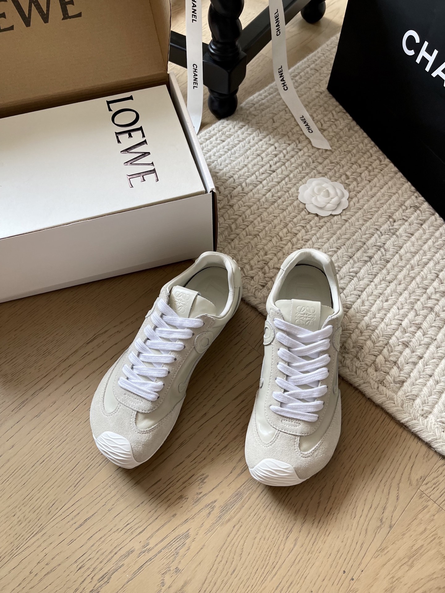 NO:416153,Loewe 25 catwalk German training sneakers top version!  Get the first sale of Ballet runner 2.0 couples!  Upper top layer cowhide inner sheepskin original rubber outsole thick sole 3cm full set of aircraft box packaging Size 34-45 Men's size plus 10, casual shoes/sports shoes, loewe, sneakers, cowhide, sheepskin19860909Loewe 25走秀款德训运动鞋 顶级版本！抢先发售 Ballet runner 2.0情侣款！ 鞋面头层牛皮 内里羊皮 原版橡胶大底 厚底3cm 全套飞机盒包装 码数34-45 男码加10,休闲鞋/运动鞋,loewe,sneakers,cowhide,sheepskin,Women's Shoes