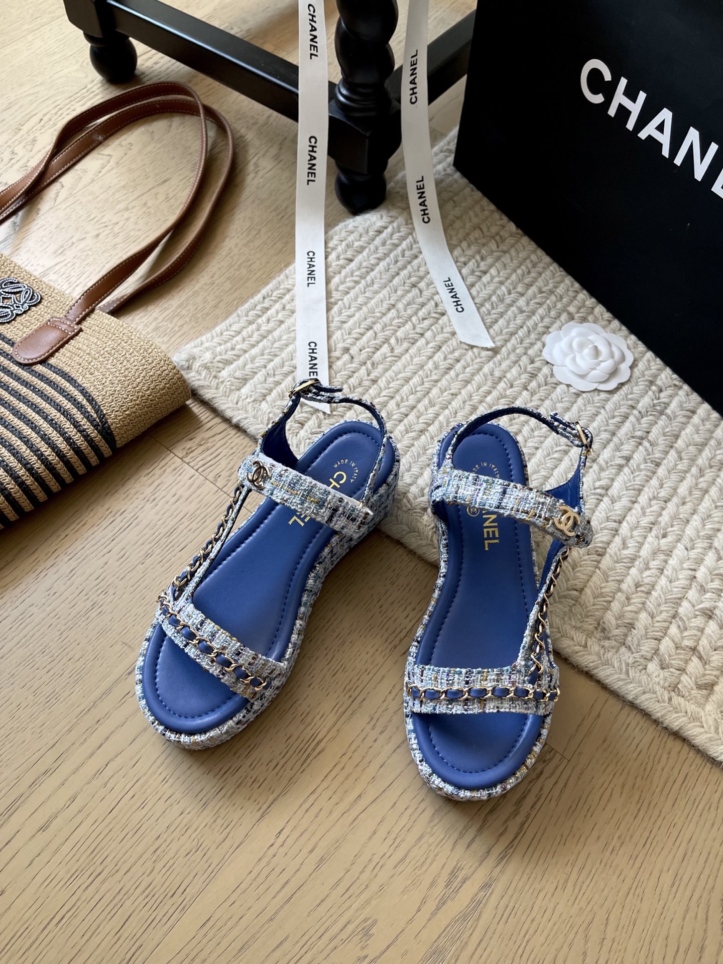 NO:255234,Chanel25c early spring new thick-soled chain sandals!  Top version!  First sale, upper fabric, footbed sheepskin, non-slip sole, heel height 7cm, size 35-40, customized, no return or replacement, sandals, chanel, sandals, sheepskin19860909Chanel25c早春新款厚底链条凉鞋！ 顶级版本！抢先发售 鞋面布面 垫脚羊皮 防滑大底 跟高7cm 码数35-40 定制不退不换,凉鞋,chanel,sandals,sheepskin,Women's Shoes