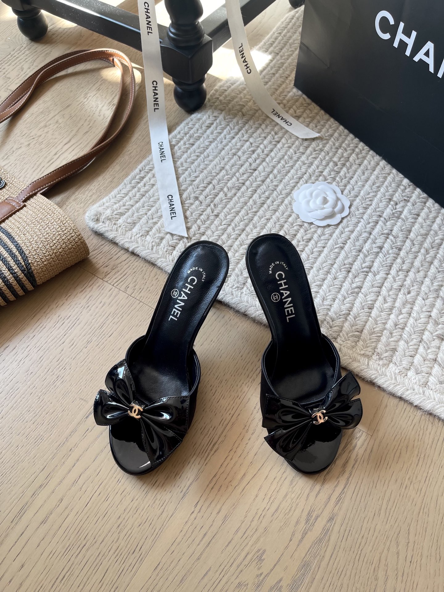 NO:240523,Chanel 25K early spring new high-heeled sandals top version!  Get ready for sale, upper sheepskin inner sheepskin leather outsole heel height 5/8cm size 35-40 custom non-return or exchange, high heels, chanel, sandals, high heels, slippers, sheepskin, Leather soles19860909Chanel 25K早春新款高跟凉鞋 顶级版本！抢先发售 鞋面羊皮 内里羊皮 真皮大底 跟高5/8cm 码数35-40 定制不退不换,高跟鞋拖鞋,chanel,sandals,high heels,slippers,sheepskin,Leather soles,Women's Shoes