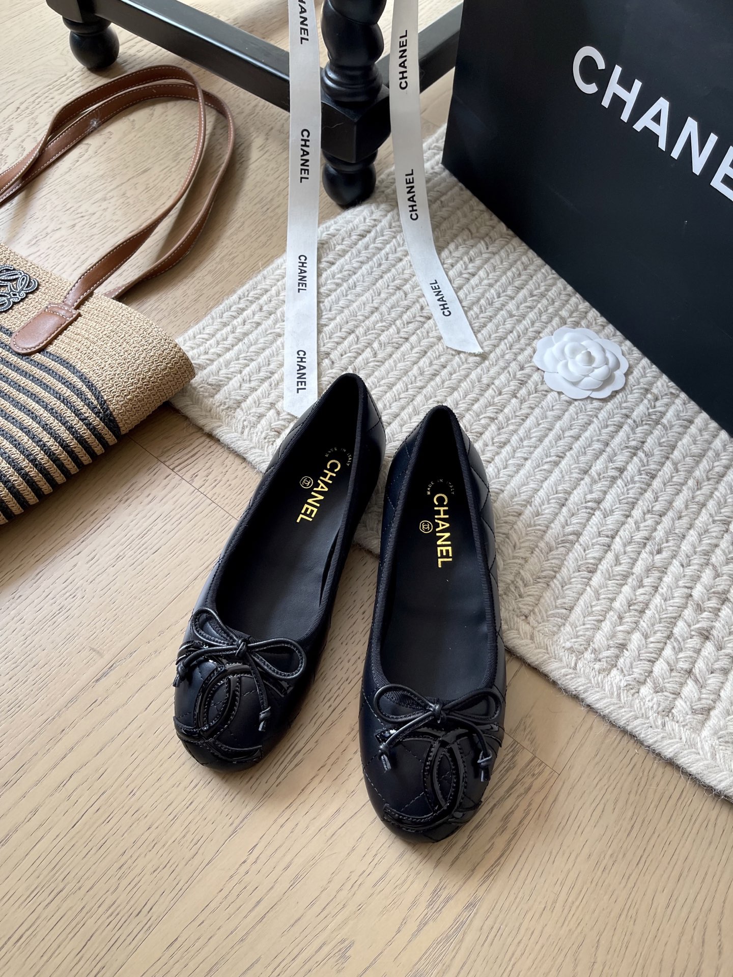 NO:240537,Chanel 25c early spring new Kangpeng single shoes!  Top version!  Hot series, upper sheepskin, footbed sheepskin, genuine leather sole, size 35-40, customized, no return or replacement, single shoes, chanel, sheepskin, Leather soles19860909Chanel 25c早春新款康鹏单鞋！ 顶级版本！ 爆款系列 鞋面羊皮 垫脚羊皮 真皮大底 码数35-40 定制不退不换,单鞋,chanel,sheepskin,Leather soles,Women's Shoes