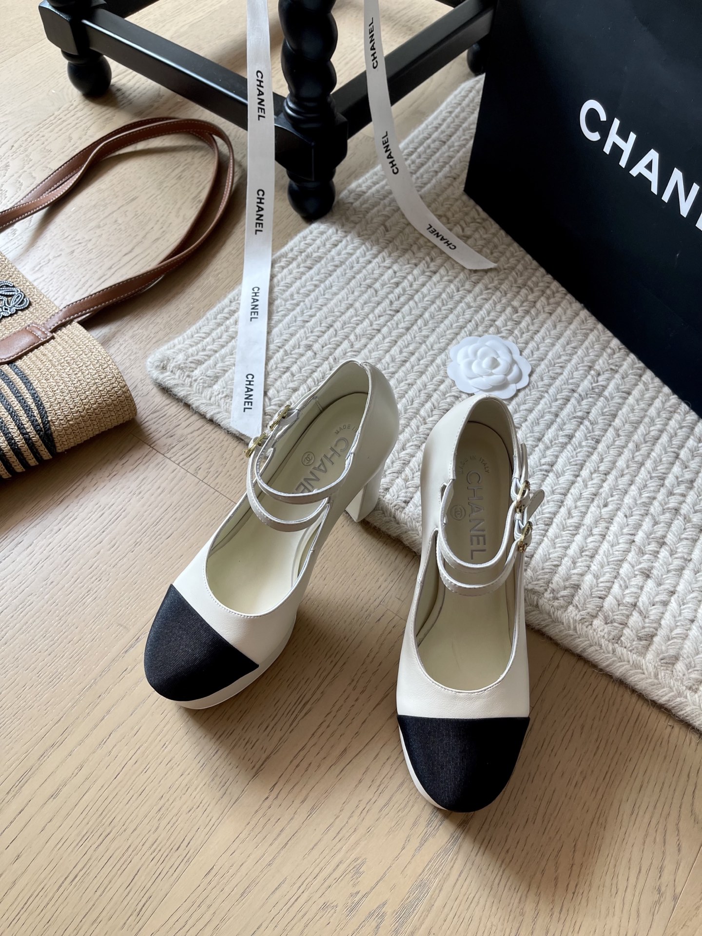 NO:240522,Chanel 25A spring and summer new Mary Zhen Water Heels!  Top version!  First sale, catwalk model, height increase by 11cm, foot-on-up, cowhide, sheepskin, thickened leather sole, size 35-40, customized, no return or replacement, high heels, chanel, mary jane, high heels, cowhide, sheepskin19860909Chanel 25A春夏新款玛丽珍水台高跟鞋！ 顶级版本！抢先发售 走秀款 增高11cm 上脚秒变180 鞋面牛皮 垫脚羊皮 加厚真皮底 码数35-40 定制不退不换,高跟鞋,chanel,mary jane,high heels,cowhide,sheepskin,Women's Shoes