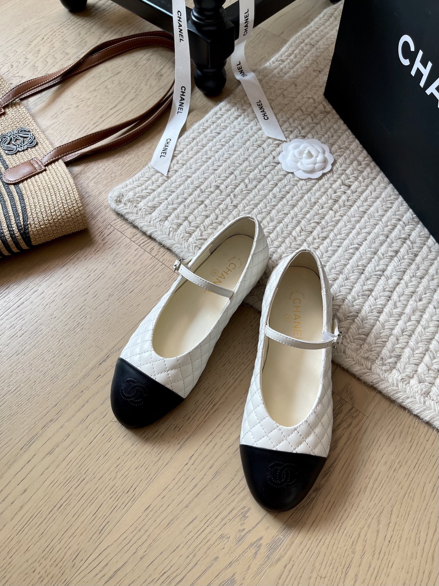NO:406838,Chanel 25P new Mary Jane flat shoes!  Top version!  First sale, upper sheepskin footbed sheepskin genuine leather outsole size 34-41 '34 40 41 non-return and exchange', single shoes, chanel, mary jane, sheepskin, Leather soles19860909Chanel 25P新款玛丽珍平底单鞋！ 顶级版本！抢先发售 鞋面羊皮 垫脚羊皮 真皮大底 码数34-41 「34 40 41不退换」,单鞋,chanel,mary jane,sheepskin,Leather soles,Women's Shoes