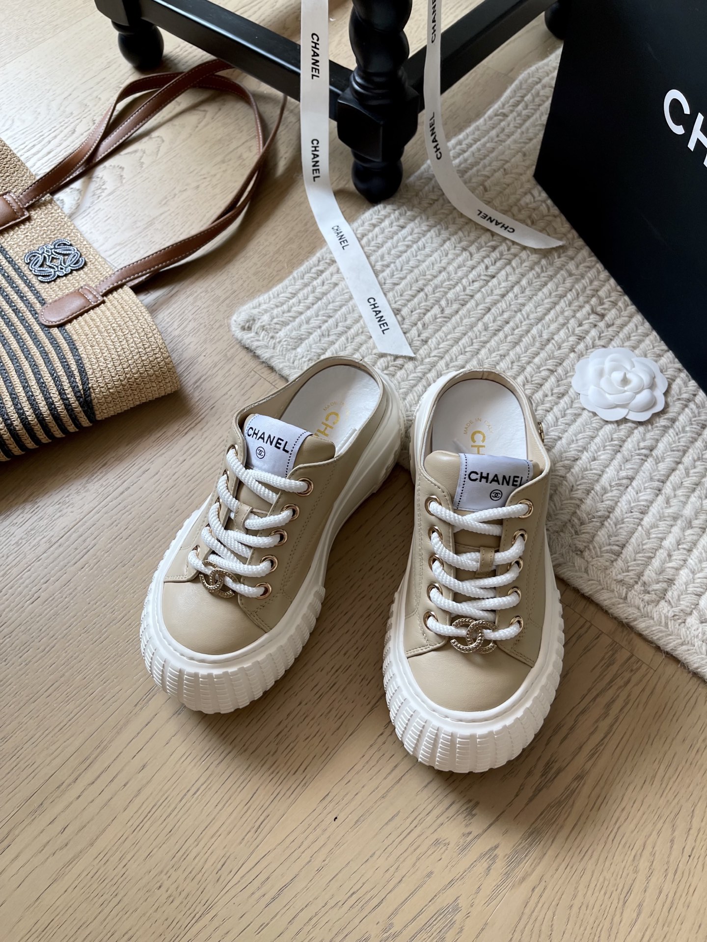 NO:408270,Chanel 25C spring and summer new thick-soled sneakers!  Top version!  Get on sale first with a 6cm thick bottom, increasing height and slimming!  Original custom fabric of upper, customized double C buckle, footbed sheepskin, non-slip sole, size 35-41 '40 41 customization, non-returning', casual shoes/sports shoes semi-trail, chanel, sneakers, sheepskin19860909Chanel 25C春夏新款厚底运动鞋！ 顶级版本！抢先发售 6cm厚底 增高又显瘦！ 鞋面原版定制面料 定制双C扣 垫脚羊皮 防滑大底 码数35-41 「40 41定制不退换」,休闲鞋/运动鞋半拖,chanel,sneakers,sheepskin,Women's Shoes