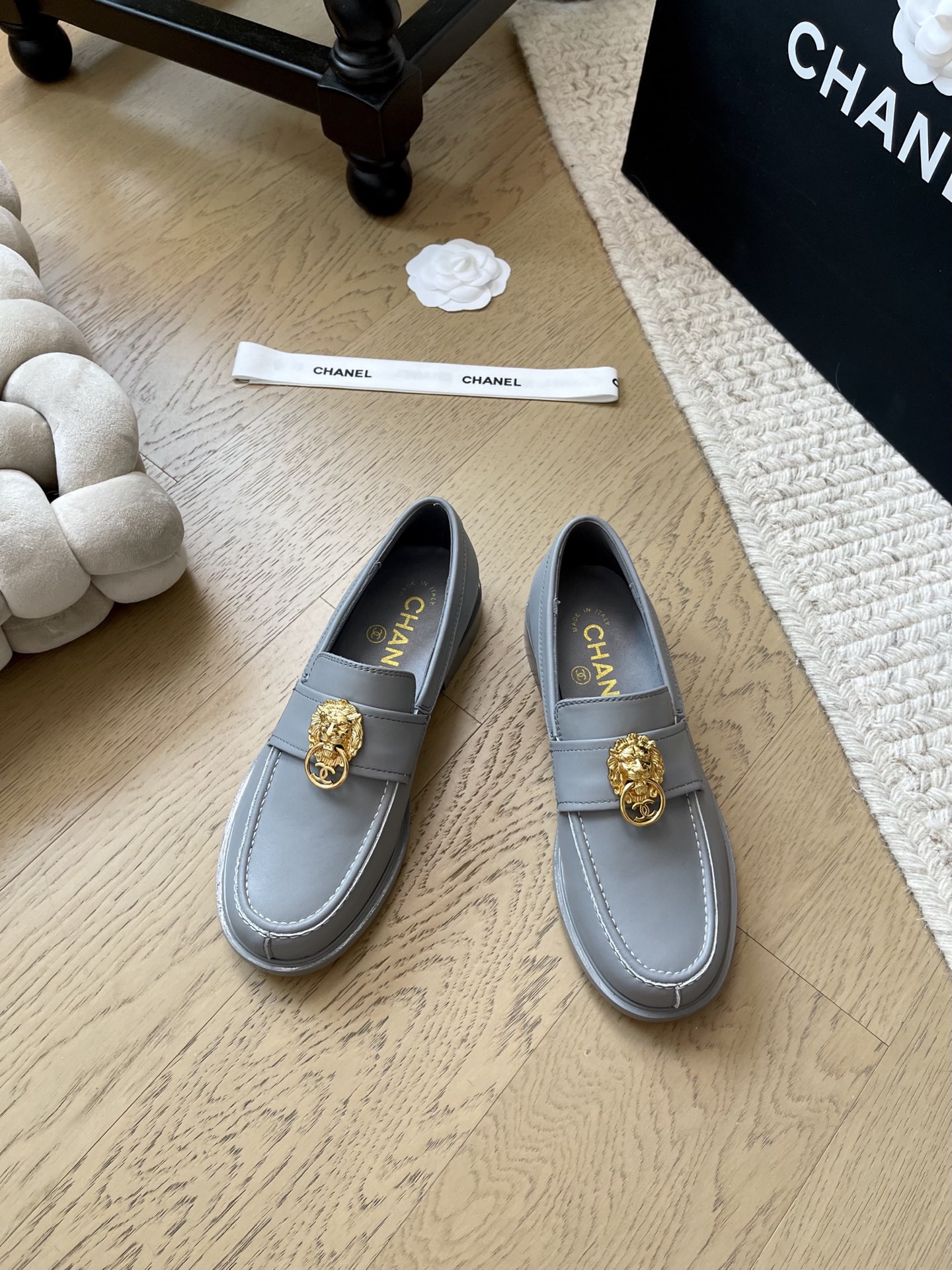 NO:446760,Chanel 25C early spring new loafers series!  Top version!  If you want high-quality products, please contact me. This year's loafer design is very good. Upper cowhide, inner sheepskin, original leather outsole. Size 34-41. Customized, no return or replacement. Loafers, chanel, loafers, cowhide, sheepskin, Leather soles19860909Chanel 25C早春新款乐福鞋系列！ 顶级版本！ 对版货要高货的找我 今年的乐福鞋设计非常好看 鞋面牛皮 内里羊皮 原版真皮大底 码数34-41 定制不退不换,乐福鞋,chanel,loafers,cowhide,sheepskin,Leather soles,Women's Shoes