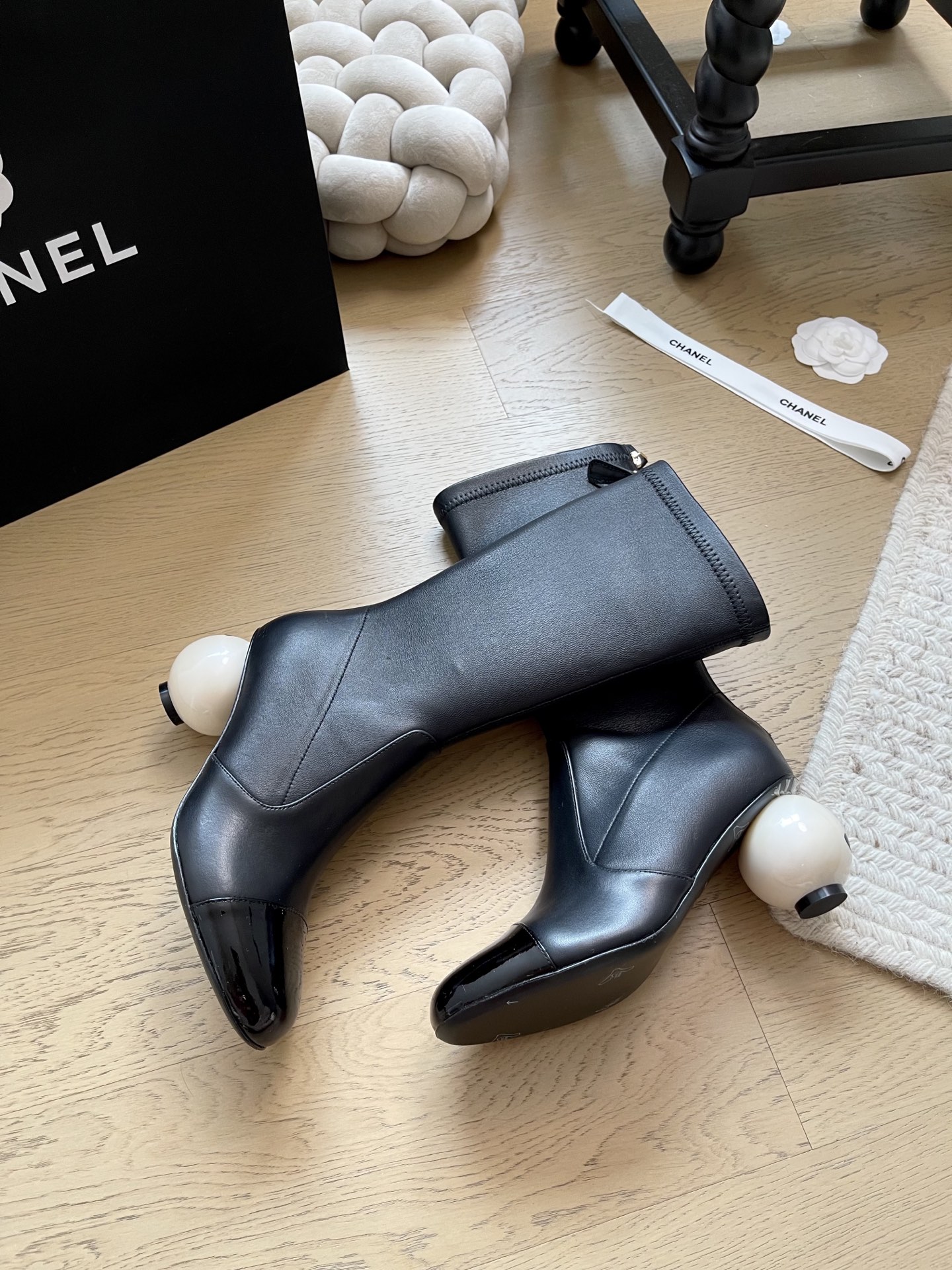 NO:448839,Chanel 25K autumn and winter new boots!  Top version!  Get ready for sale, upper sheepskin, inner sheepskin, original molded pearl heel, genuine leather outsole, size 34-41 '34 40 41 customization, no return and exchange', boots, chanel, boots, sheepskin, Leather soles19860909Chanel 25K秋冬季新款长靴！ 顶级版本！抢先发售 鞋面羊皮 内里羊皮 原版开模珍珠跟 真皮大底 码数34-41 「34 40 41定制不退换」,靴子,chanel,boots,sheepskin,Leather soles,Women's Shoes