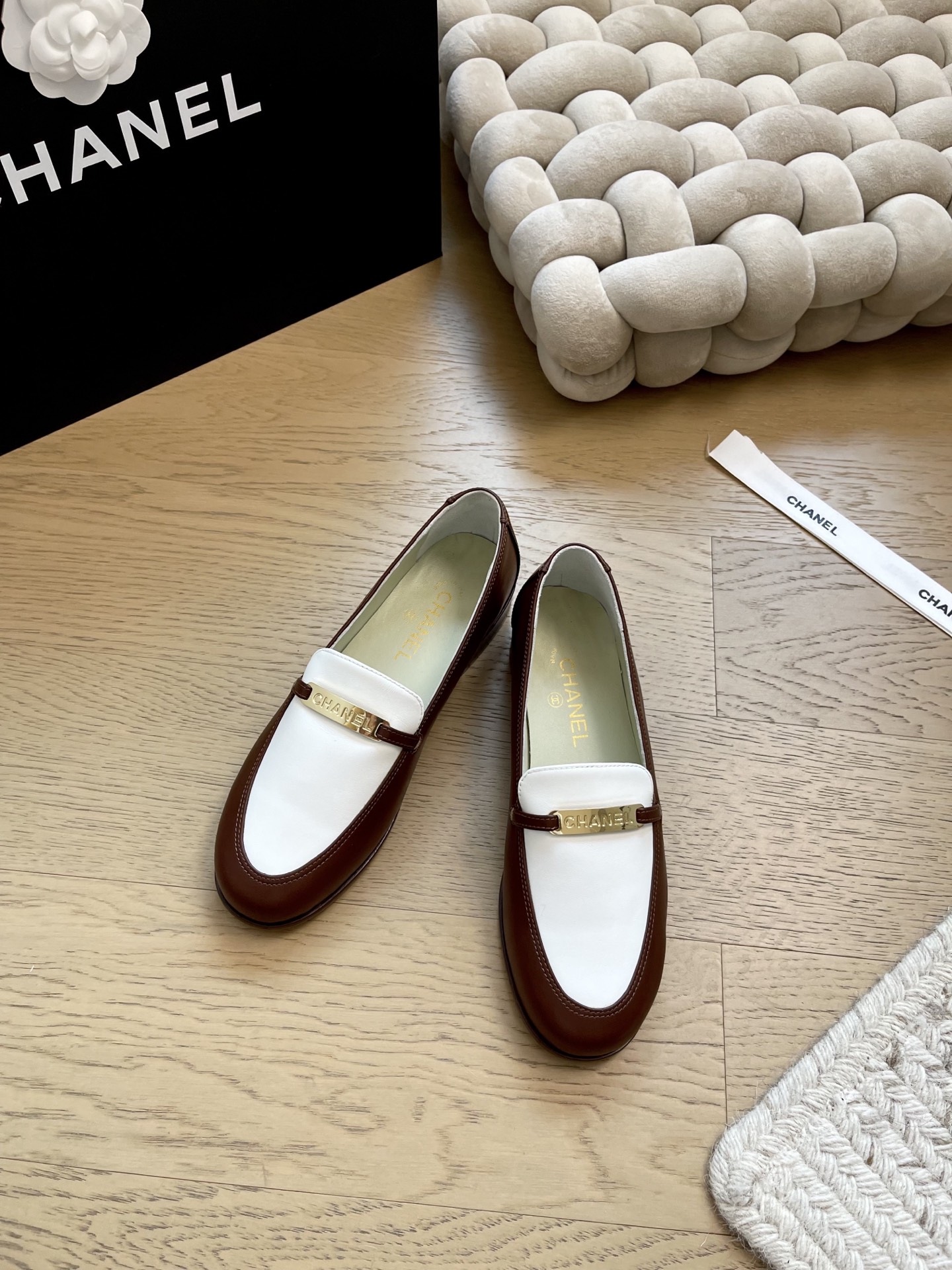 NO:464278,Chanel 25 new flat loafers series!  Top version!  Get ready for sale, upper sheepskin footbed sheepskin genuine leather outsole size 35-41 '40 41 customization, no return or replacement', loafers, chanel, loafers, sheepskin, Leather soles19860909Chanel 25新款平底乐福鞋系列！ 顶级版本！抢先发售 鞋面羊皮 垫脚羊皮 真皮大底 码数35-41 「40 41定制不退不换」,乐福鞋,chanel,loafers,sheepskin,Leather soles,Women's Shoes