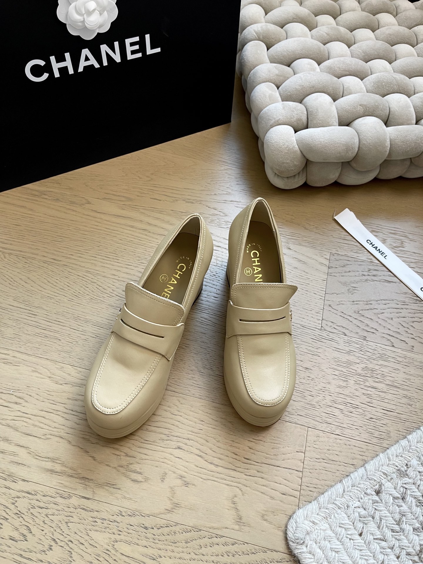 NO:480757,Chanel new loafer thick heel top version!  First sale, the upper is sheepskin inside, genuine leather outsole size 35-41 '40 41 customization, no return or replacement', loafers, high heels, chanel, loafers, high heels, sheepskin, Leather soles19860909Chanel 新款乐福鞋粗跟 顶级版本！抢先发售 鞋面内里均羊皮 真皮大底 码数35-41 「40 41定制不退不换」,乐福鞋高跟鞋,chanel,loafers,high heels,sheepskin,Leather soles,Women's Shoes