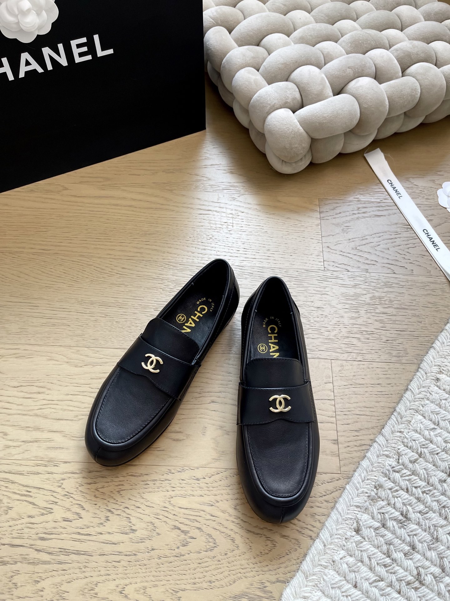 NO:480814,Chanel 25 new loafers series!  Top version!  First sale, upper sheepskin inner sheepskin leather outsole size 34-41 '34 40 41 non-return and exchange', loafers, chanel, loafers, sheepskin, Leather soles19860909Chanel 25新款乐福鞋系列！ 顶级版本！抢先发售 鞋面羊皮 内里羊皮 真皮大底 码数34-41 「34 40 41不退换」,乐福鞋,chanel,loafers,sheepskin,Leather soles,Women's Shoes