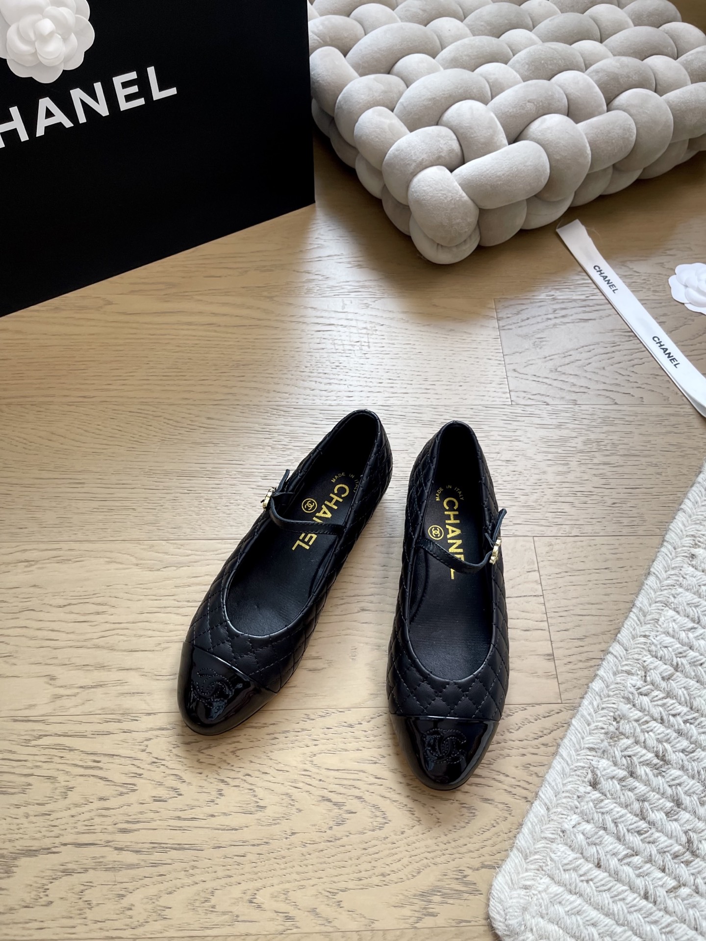 NO:480810,Chanel's new Mary Jane single shoe series!  Top version!  First sale, upper sheepskin footbed sheepskin genuine leather outsole size 34-41 '34 40 41 customization, no return or replacement', single shoes, chanel, mary jane, sheepskin, Leather soles19860909Chanel 新款玛丽珍单鞋系列！ 顶级版本！抢先发售 鞋面羊皮 垫脚羊皮 真皮大底 码数34-41「34 40 41定制不退不换」,单鞋,chanel,mary jane,sheepskin,Leather soles,Women's Shoes