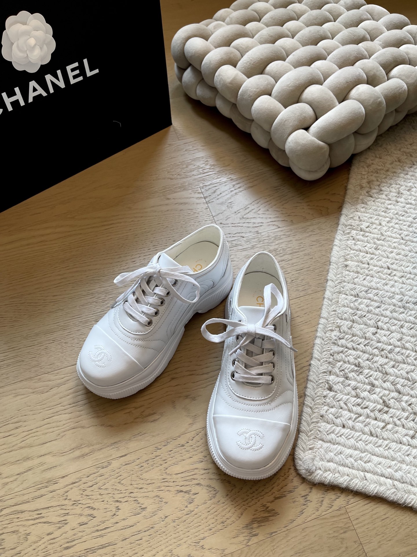 NO:592823,Chanel 25k new thick-soled white shoes!  Top version!  Early release. Fabric cowhide, sheepskin lining, original non-slip outsole, size 34-41 '34 40 41 customized, non-returnable, non-exchangeable', casual shoes/sneakers, chanel, sneakers, cowhide, sheepskin19860909Chanel 25k新款厚底小白鞋！ 顶级版本！抢先发售 面料牛皮 内里羊皮 原版防滑大底 码数34-41「34 40 41定制不退不换」,休闲鞋/运动鞋,chanel,sneakers,cowhide,sheepskin,Women's Shoes