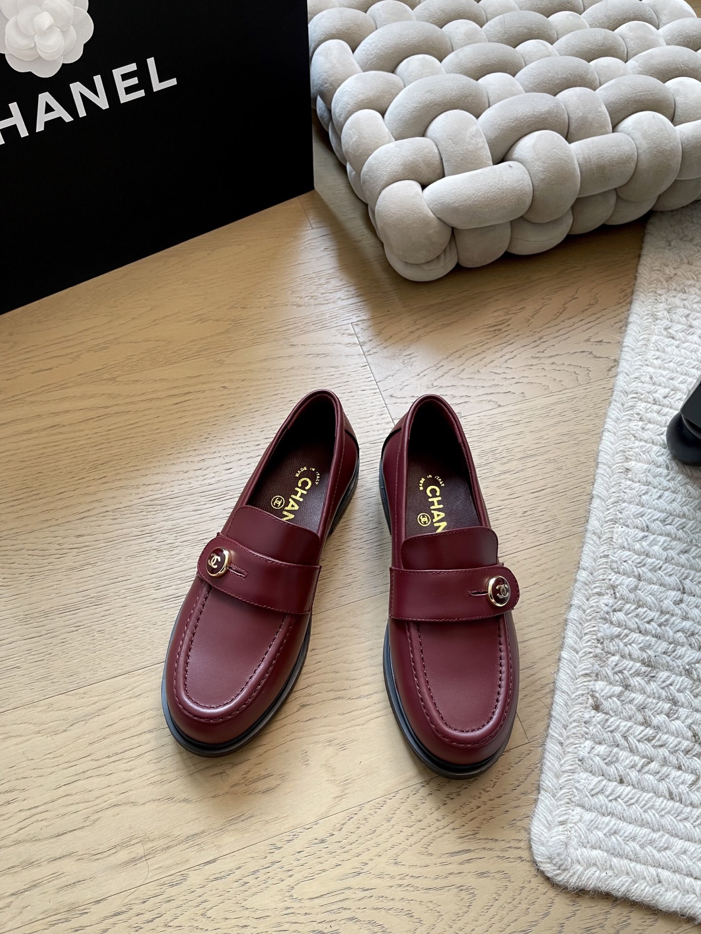 NO:592815,Chanel 25P new thick-soled loafers top version!  Early sale, cow leather upper, sheepskin lining, Italian genuine leather outsole, heel height 5cm/1.5cm, size 35-40, '40 customization, non-returnable, non-exchangeable', loafers, high heels, chanel, loafers, high heels, cowhide, sheepskin, Leather soles19860909Chanel 25P新款厚底乐福鞋 顶级版本！抢先发售 鞋面牛皮 内里羊皮 意大利真皮大底 跟高5cm/1.5cm 码数35-40 「40定制不退不换」,乐福鞋高跟鞋,chanel,loafers,high heels,cowhide,sheepskin,Leather soles,Women's Shoes